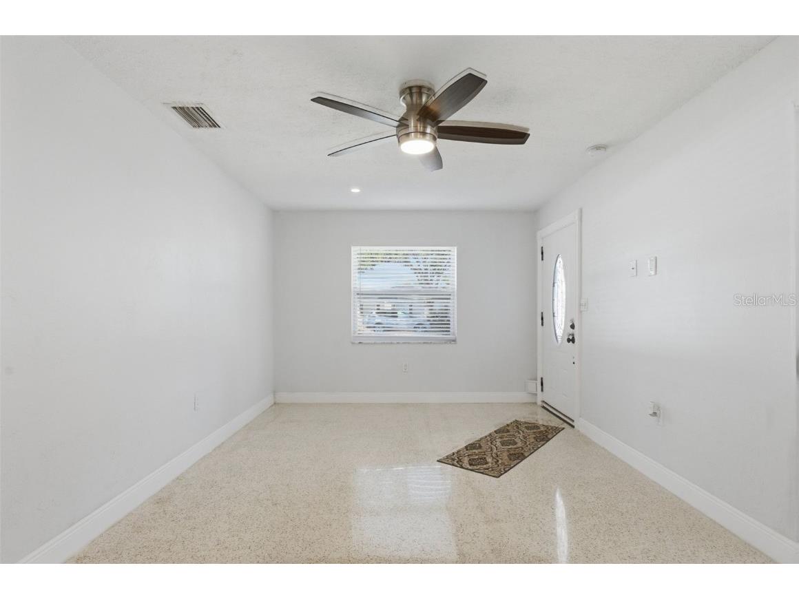 828 89th Avenue N Saint Petersburg FL 33702 TB8456204 image8