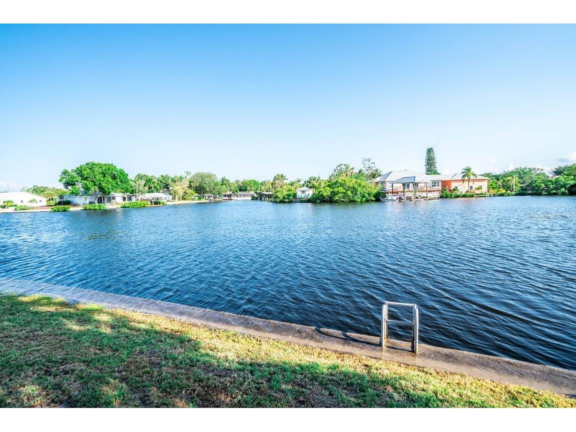 828 Blue Heron Boulevard Ruskin FL 33570 TB8436591 image31