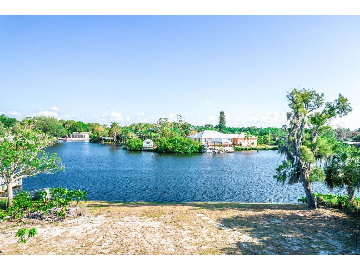 828 Blue Heron Boulevard Ruskin FL 33570 TB8436591 image34