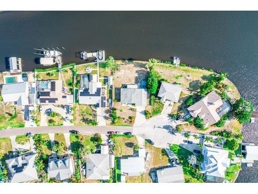 828 Blue Heron Boulevard Ruskin FL 33570 TB8436591 image36