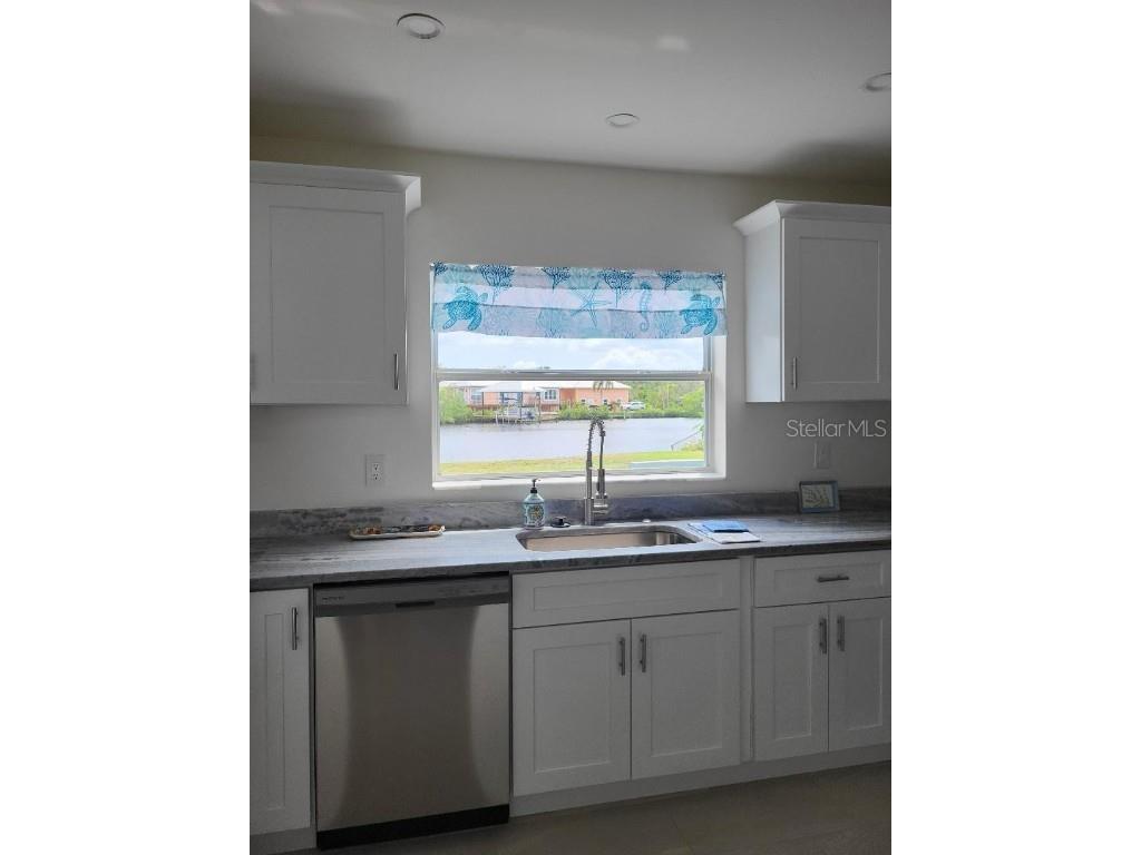 828 Blue Heron Boulevard Ruskin FL 33570 TB8436591 image9