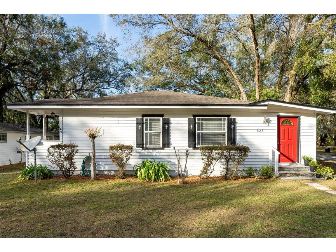 828 Catalina Drive Sanford FL 32771 V4928449 image1