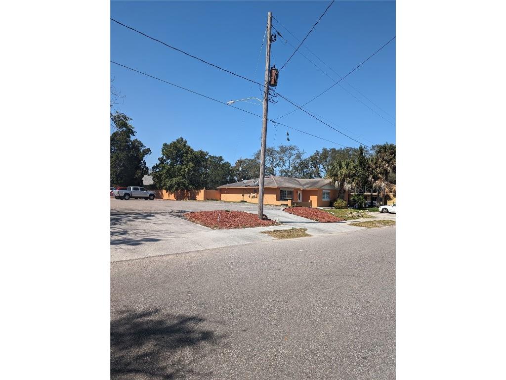 828 Charles Street Orlando FL 32808 O6197280 image1