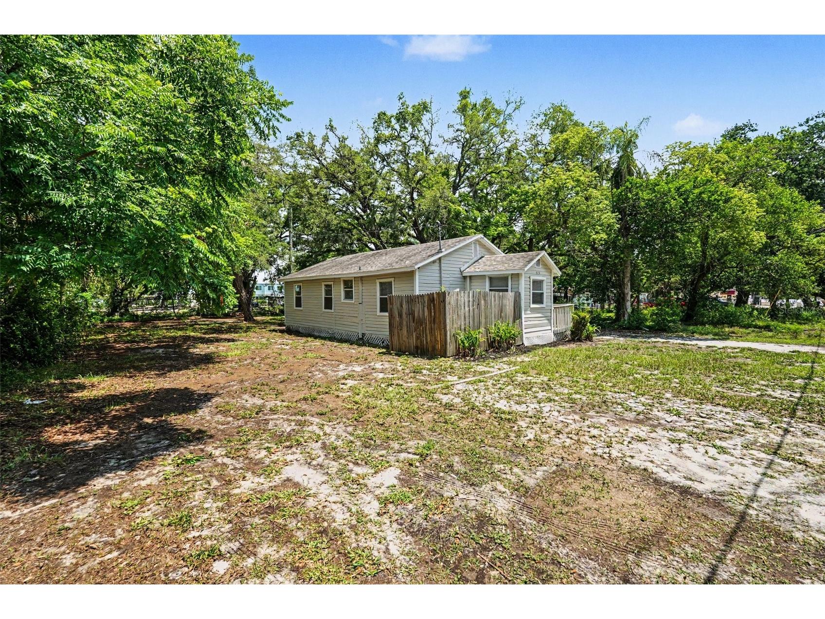 828 E 145th Avenue Tampa FL 33613 O6409491 image16