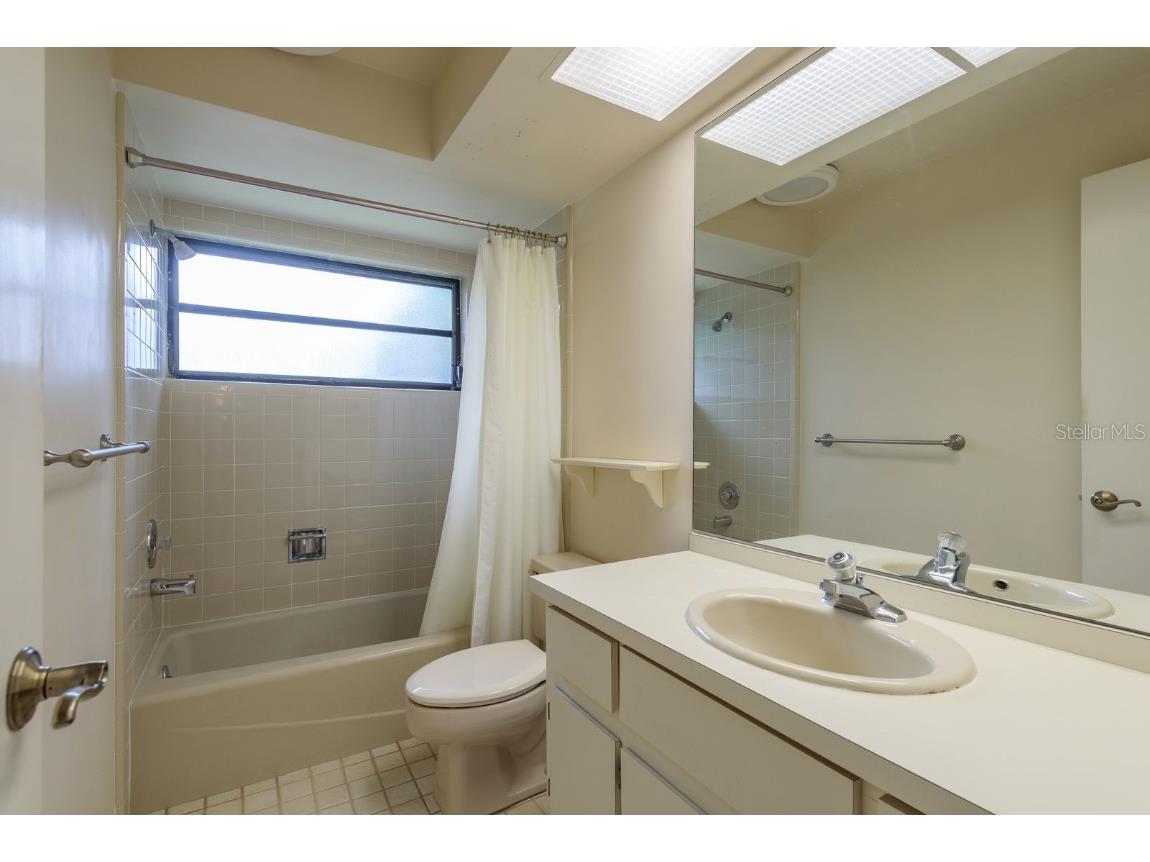 828 Lakeside Terrace Palm Harbor FL 34683 TB8412903 image20