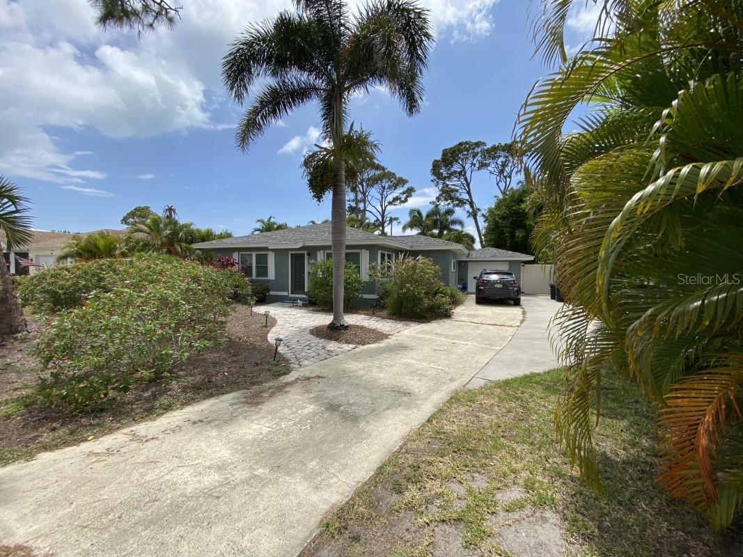 828 Nokomis Avenue S Venice FL 34285 A4697350 image2
