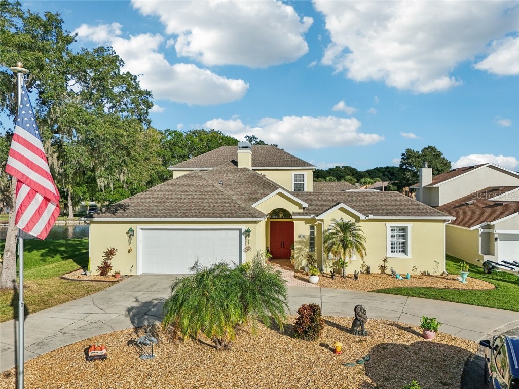 828 Palm Harbor Court Leesburg FL 34748 - BIG LAKE HARRIS O6351686 image1