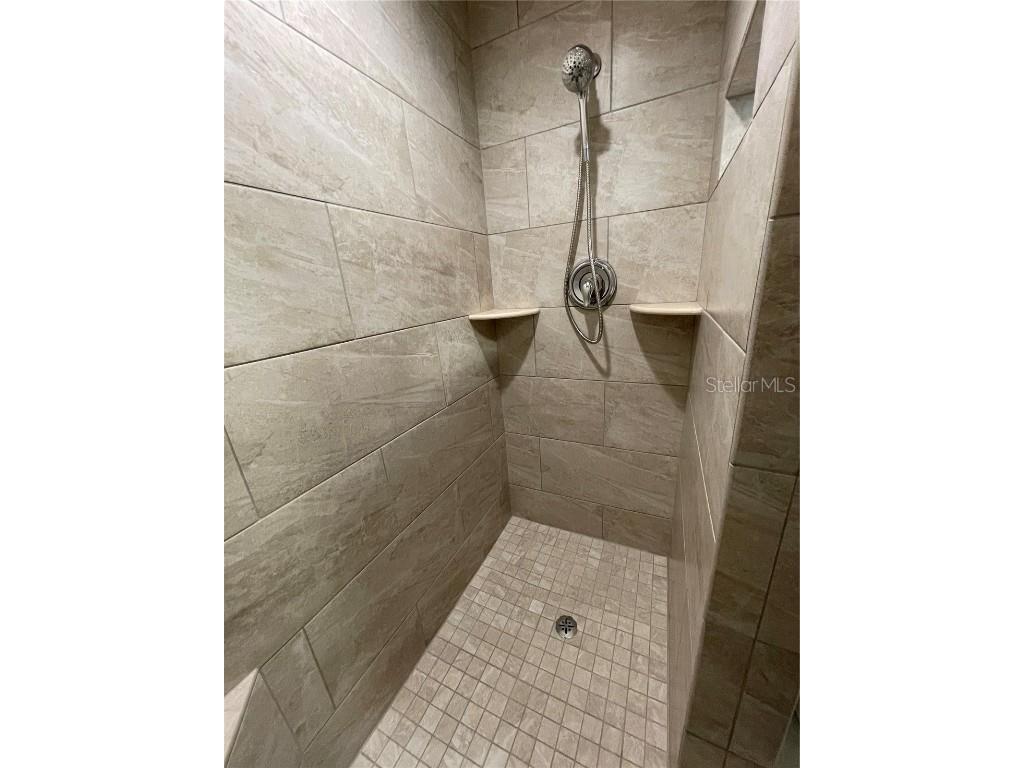 828 S Tuttle Avenue #B Sarasota FL 34237 A4671898 image13