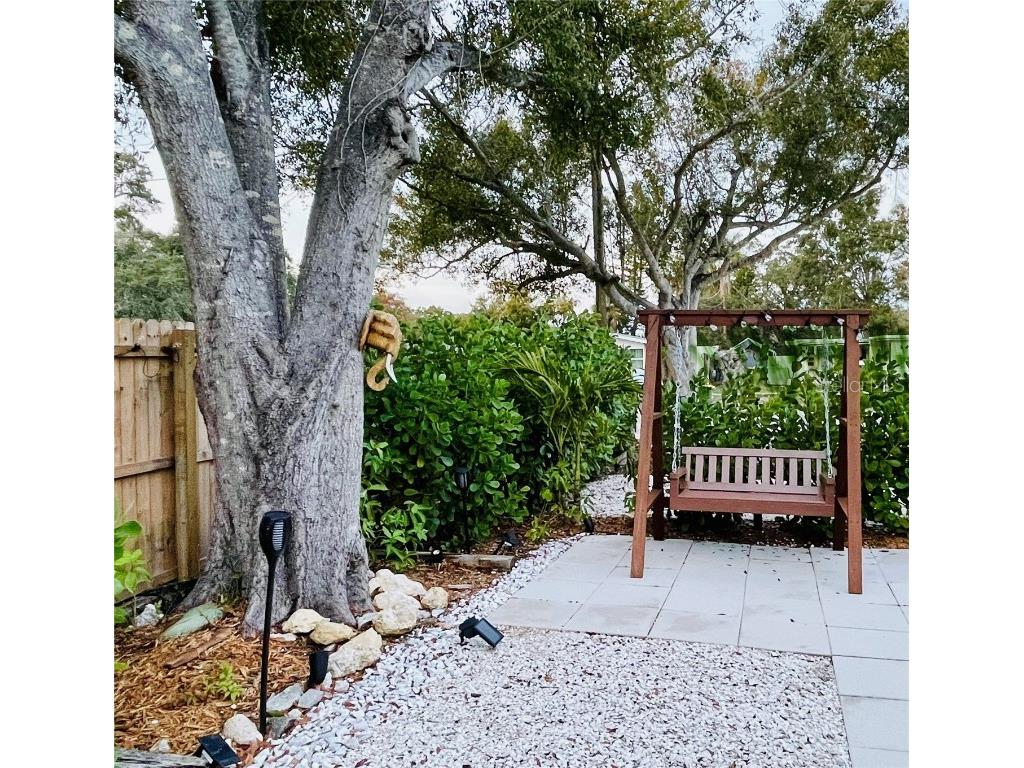 828 S Tuttle Avenue #B Sarasota FL 34237 A4671898 image17