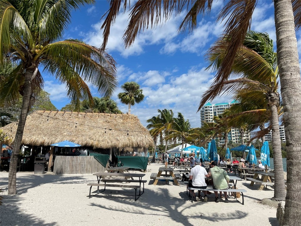 828 S Tuttle Avenue #B Sarasota FL 34237 A4671898 image28