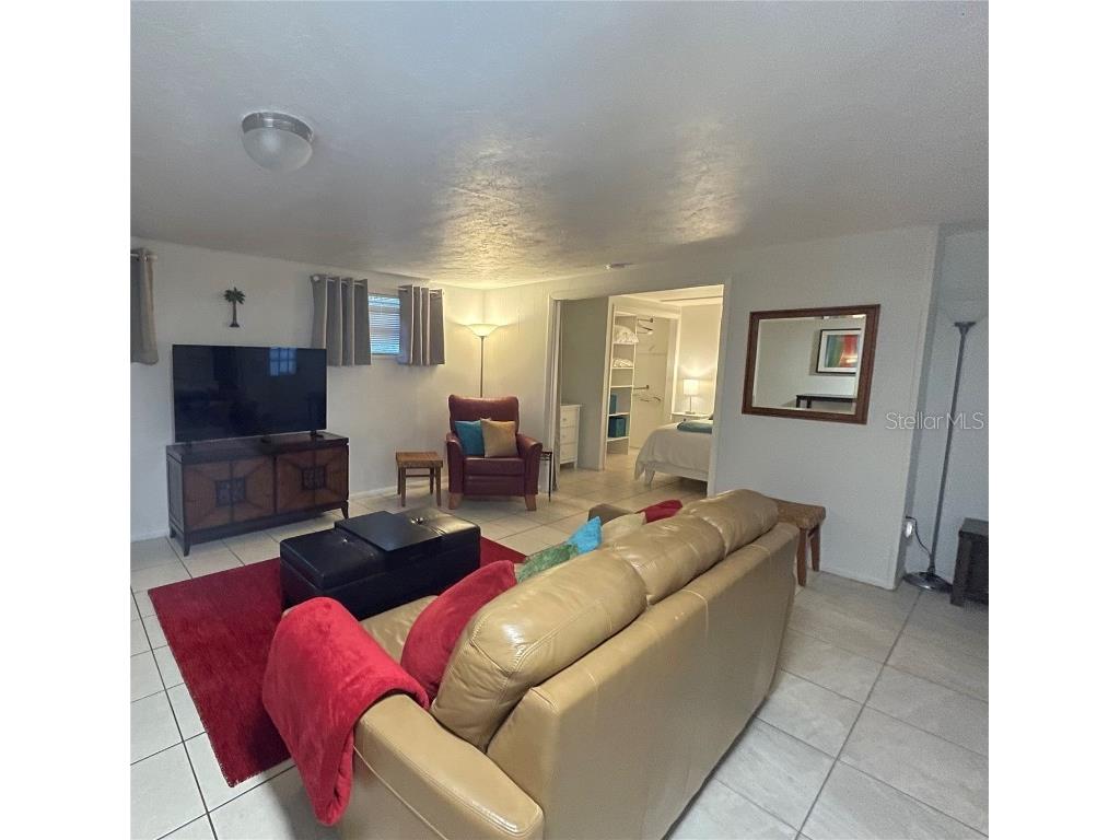 828 S Tuttle Avenue #B Sarasota FL 34237 A4671898 image4