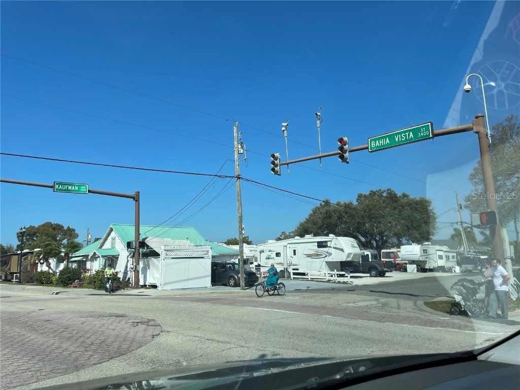 828 S Tuttle Avenue #B Sarasota FL 34237 A4671898 image52