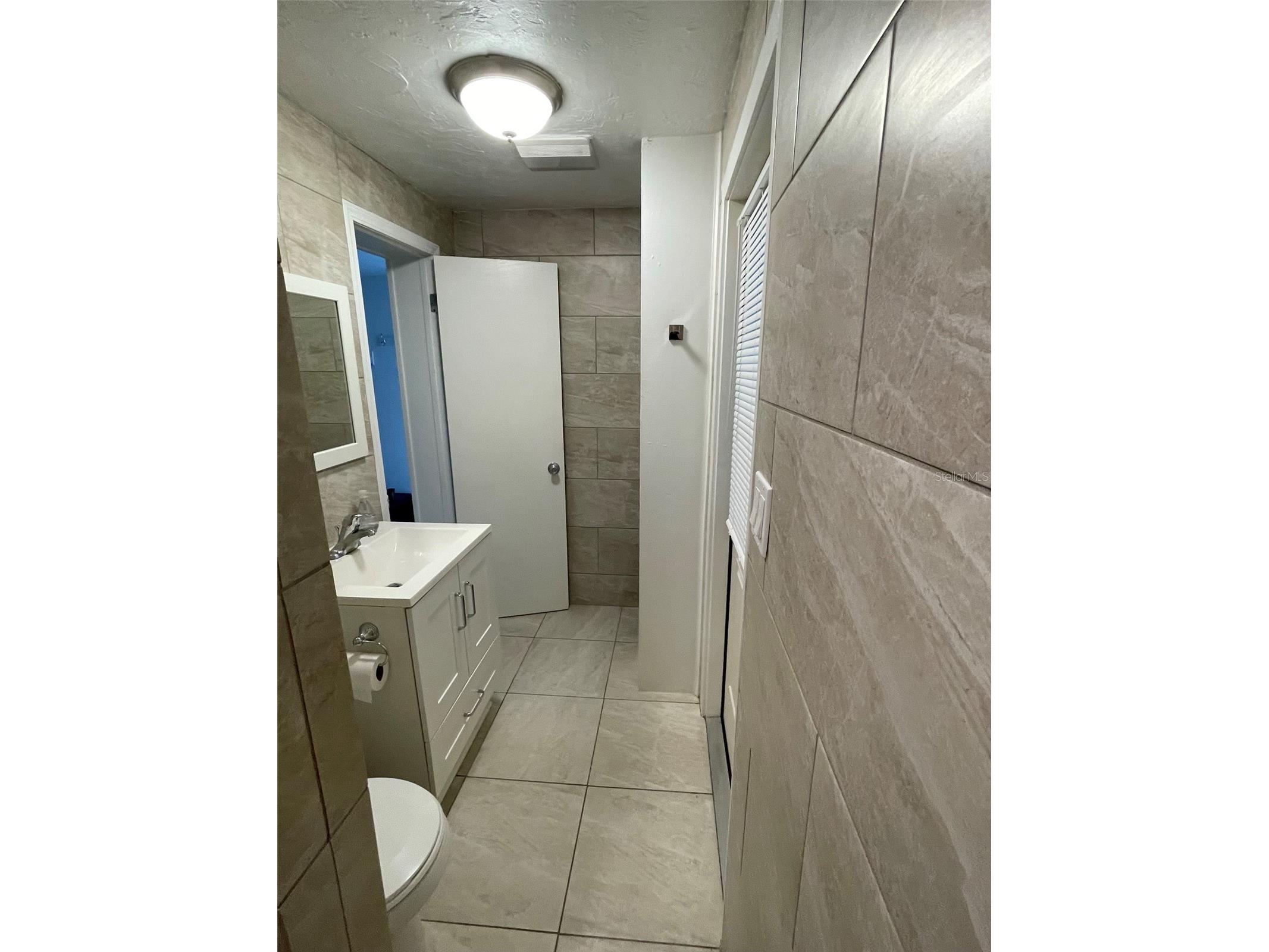 828 S Tuttle Avenue #B Sarasota FL 34237 A4689379 image16