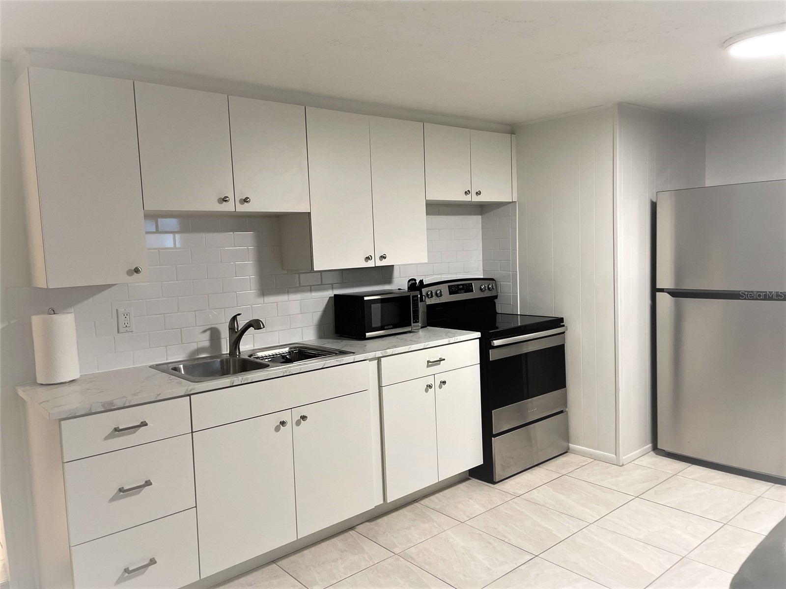 828 S Tuttle Avenue #B Sarasota FL 34237 A4689379 image6