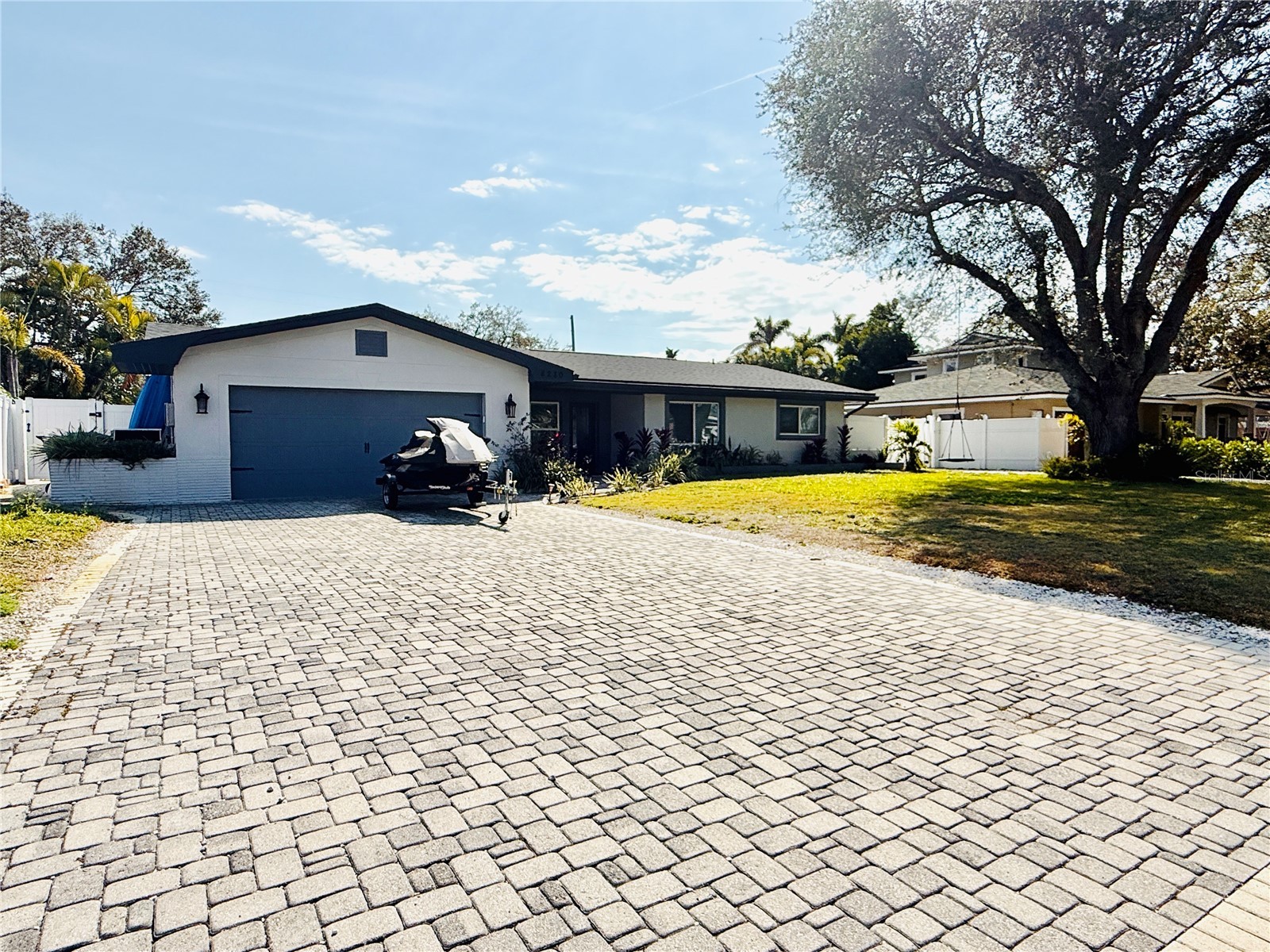 8280 32nd Avenue N Saint Petersburg FL 33710 TB8527852 image1