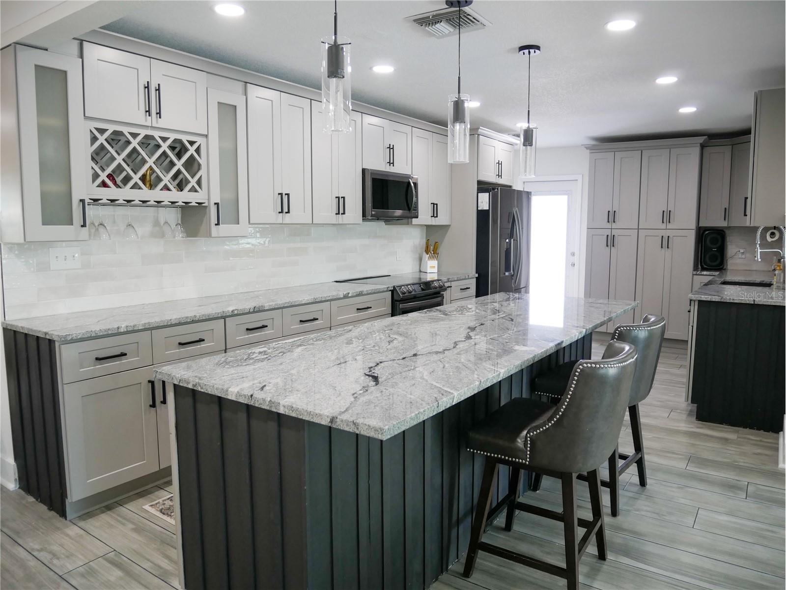 8280 32nd Avenue N Saint Petersburg FL 33710 TB8527852 image10