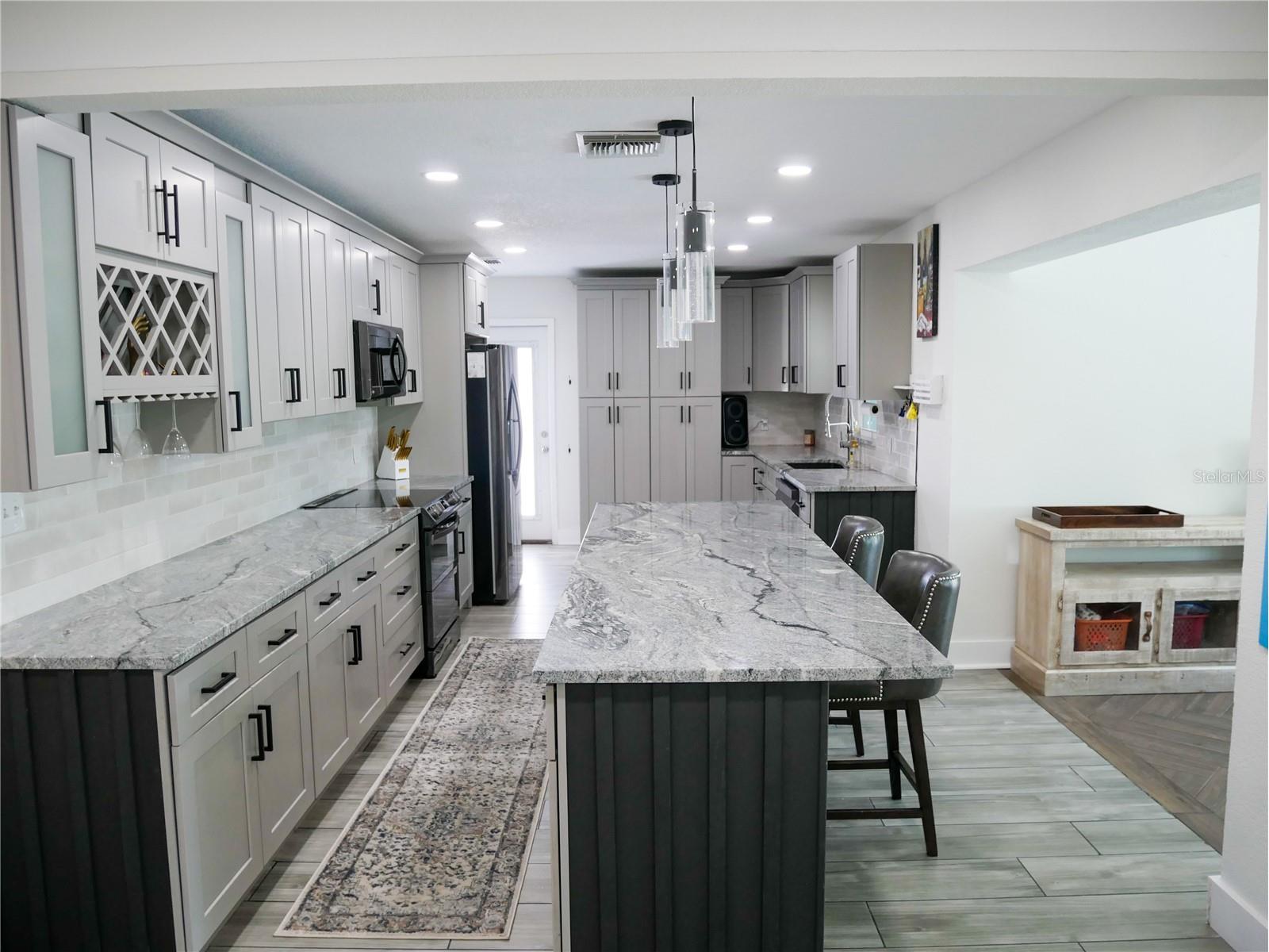 8280 32nd Avenue N Saint Petersburg FL 33710 TB8527852 image9