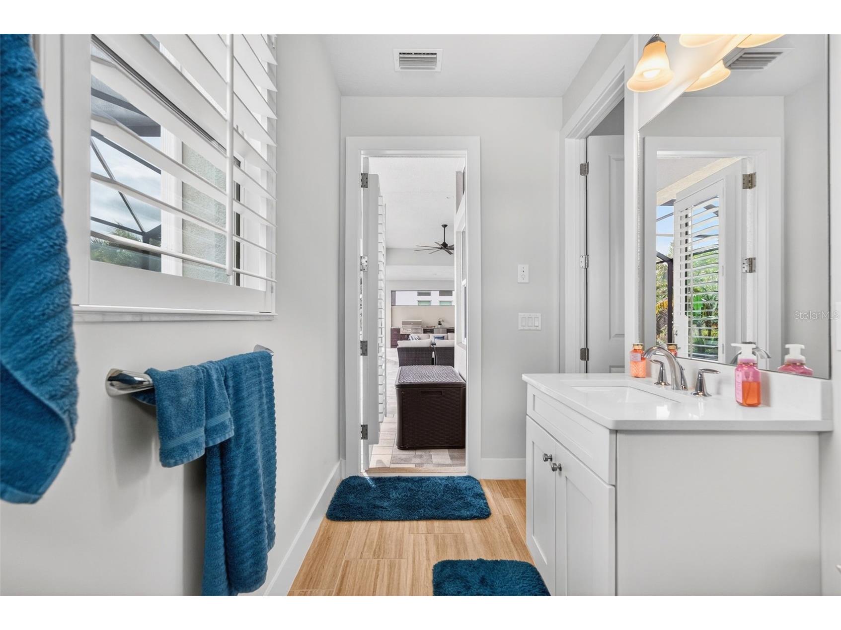 8280 Redonda Loop Lakewood Ranch FL 34202 A4676403 image41
