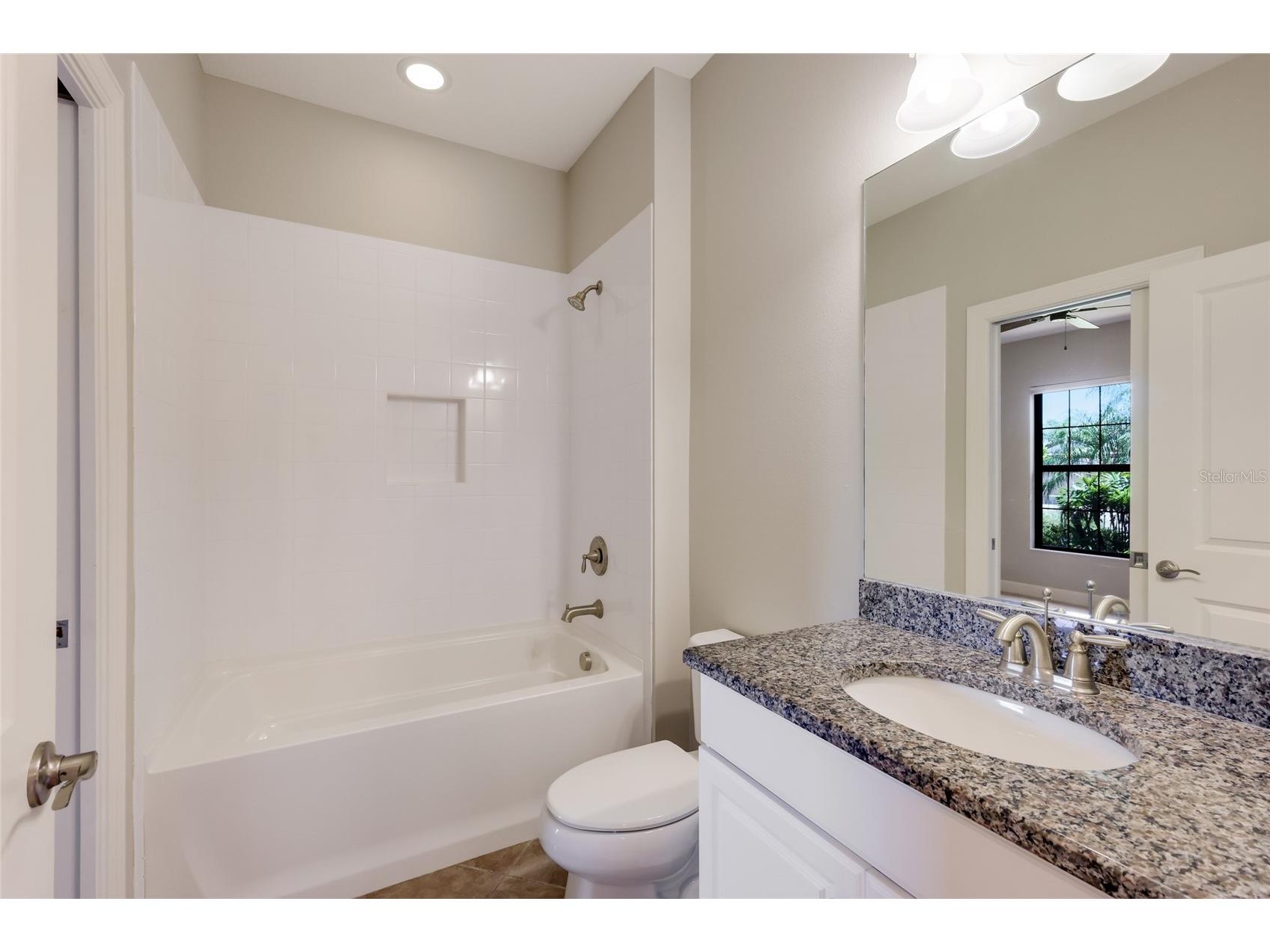 8280 Varenna Drive Sarasota FL 34231 A4690407 image25