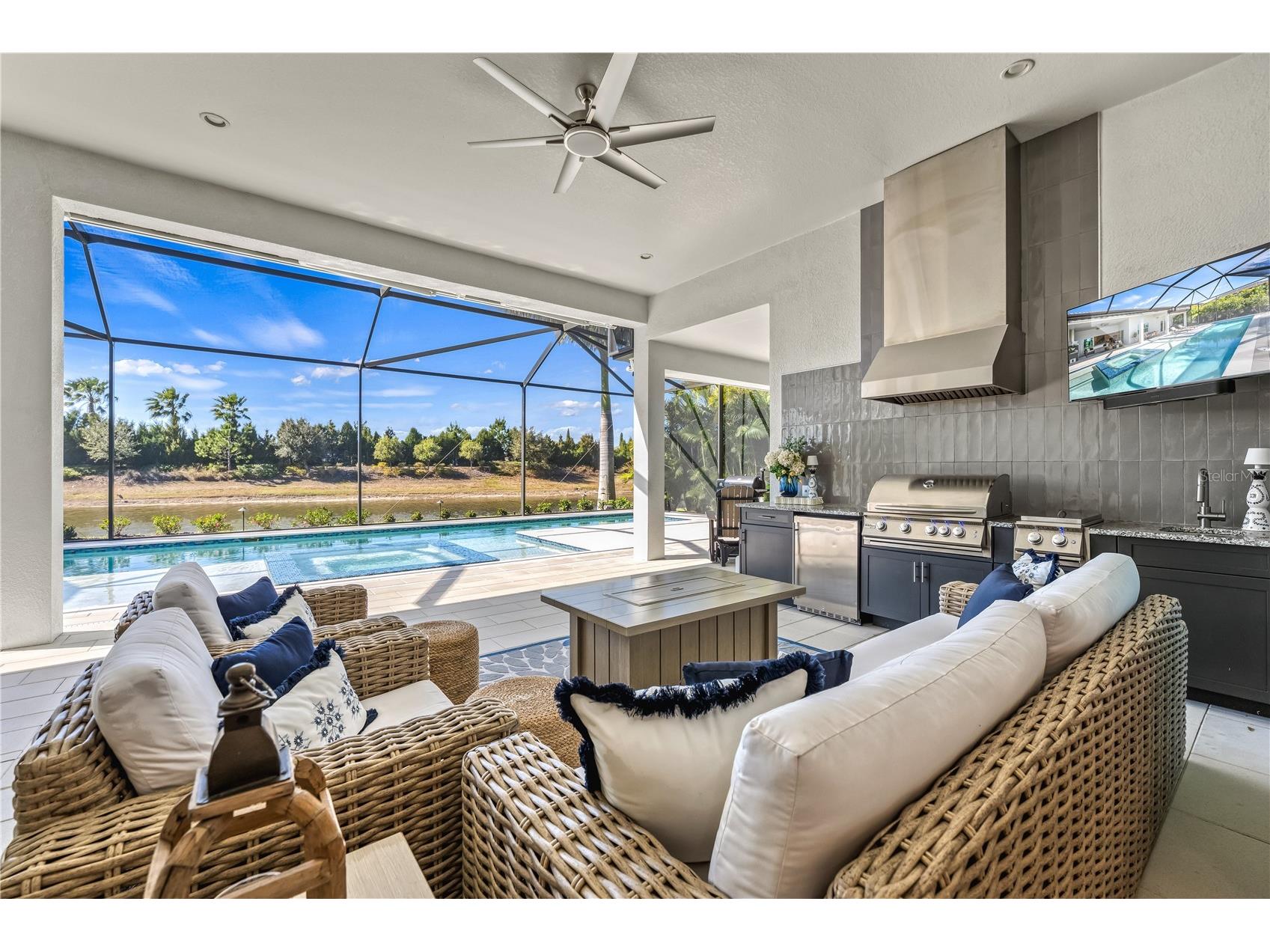 8281 Redonda Loop Bradenton FL 34202 A4681292 image41