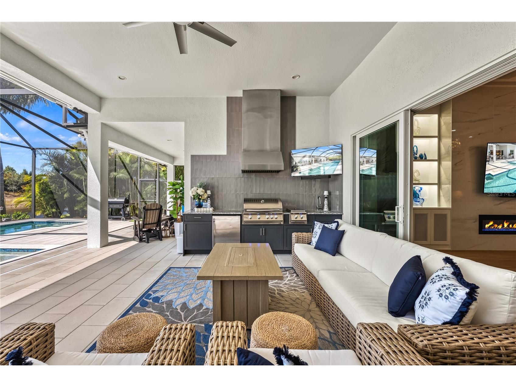 8281 Redonda Loop Bradenton FL 34202 A4681292 image42