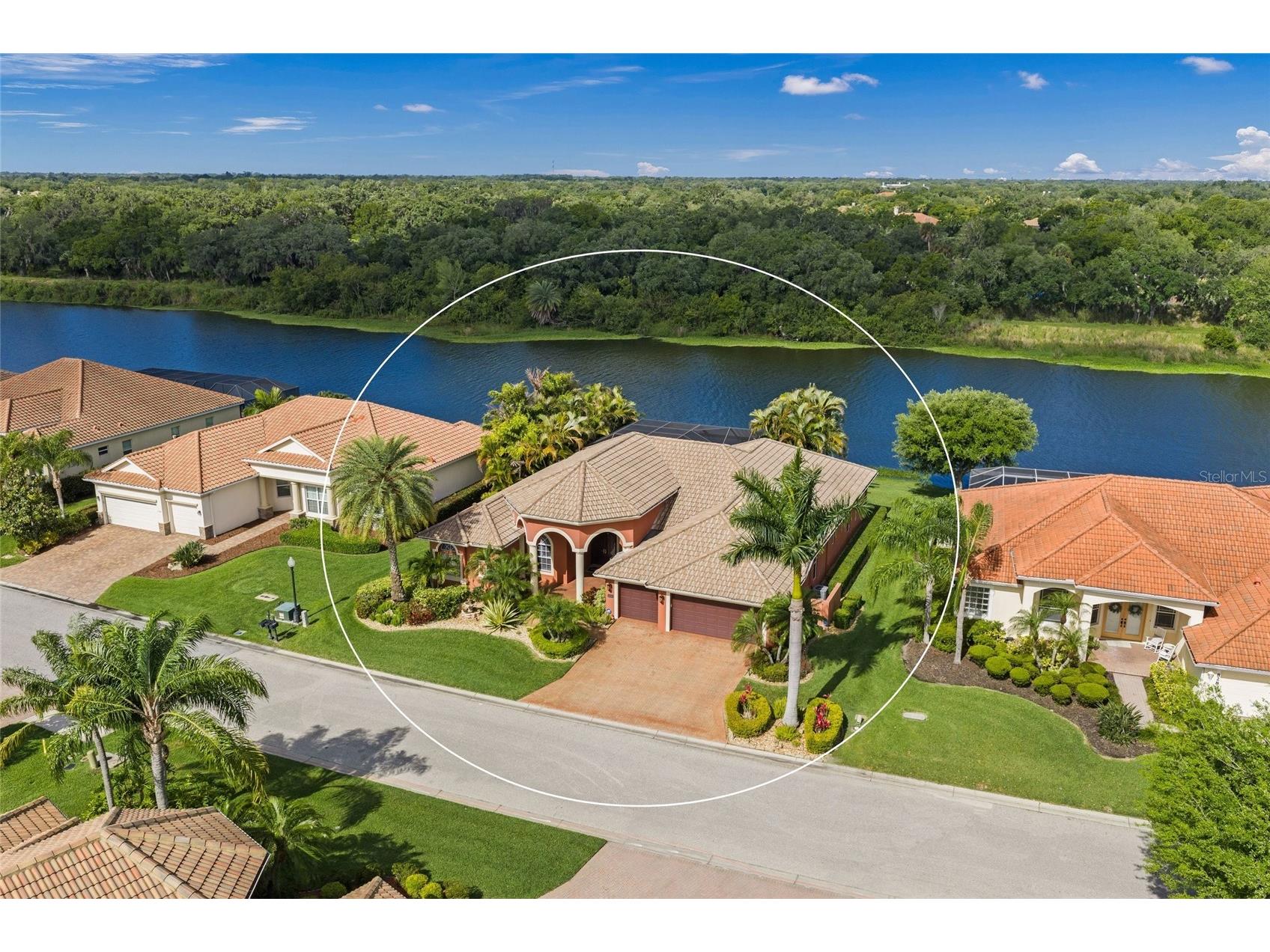 8282 Barton Farms Boulevard Sarasota FL 34240 A4689205 image1