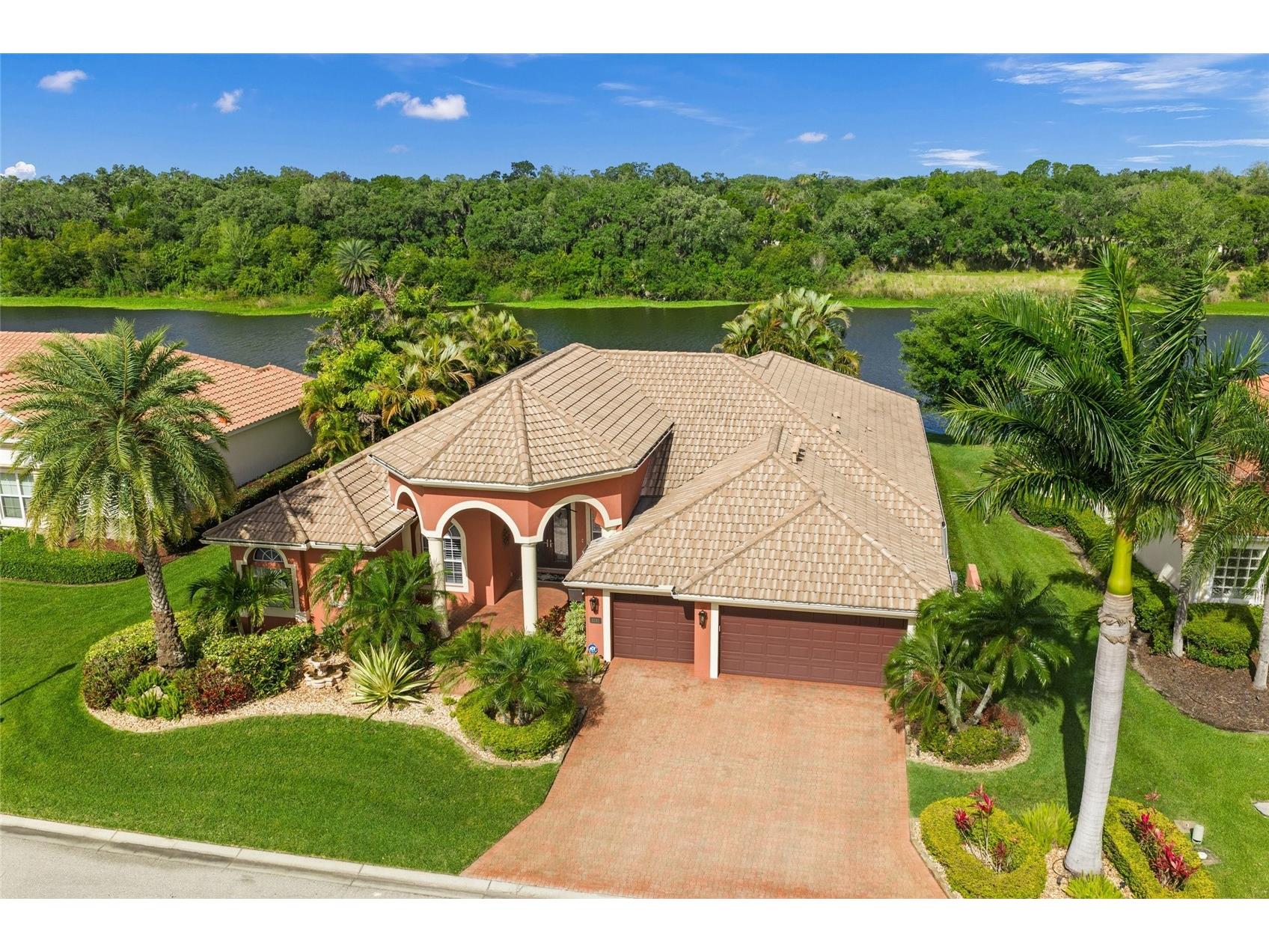 8282 Barton Farms Boulevard Sarasota FL 34240 A4689205 image4