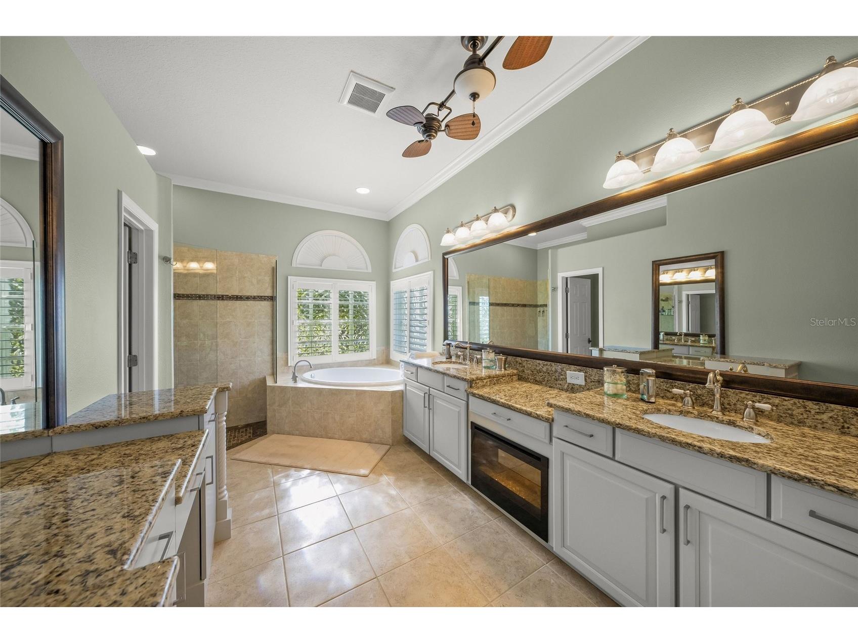 8282 Barton Farms Boulevard Sarasota FL 34240 A4689205 image40