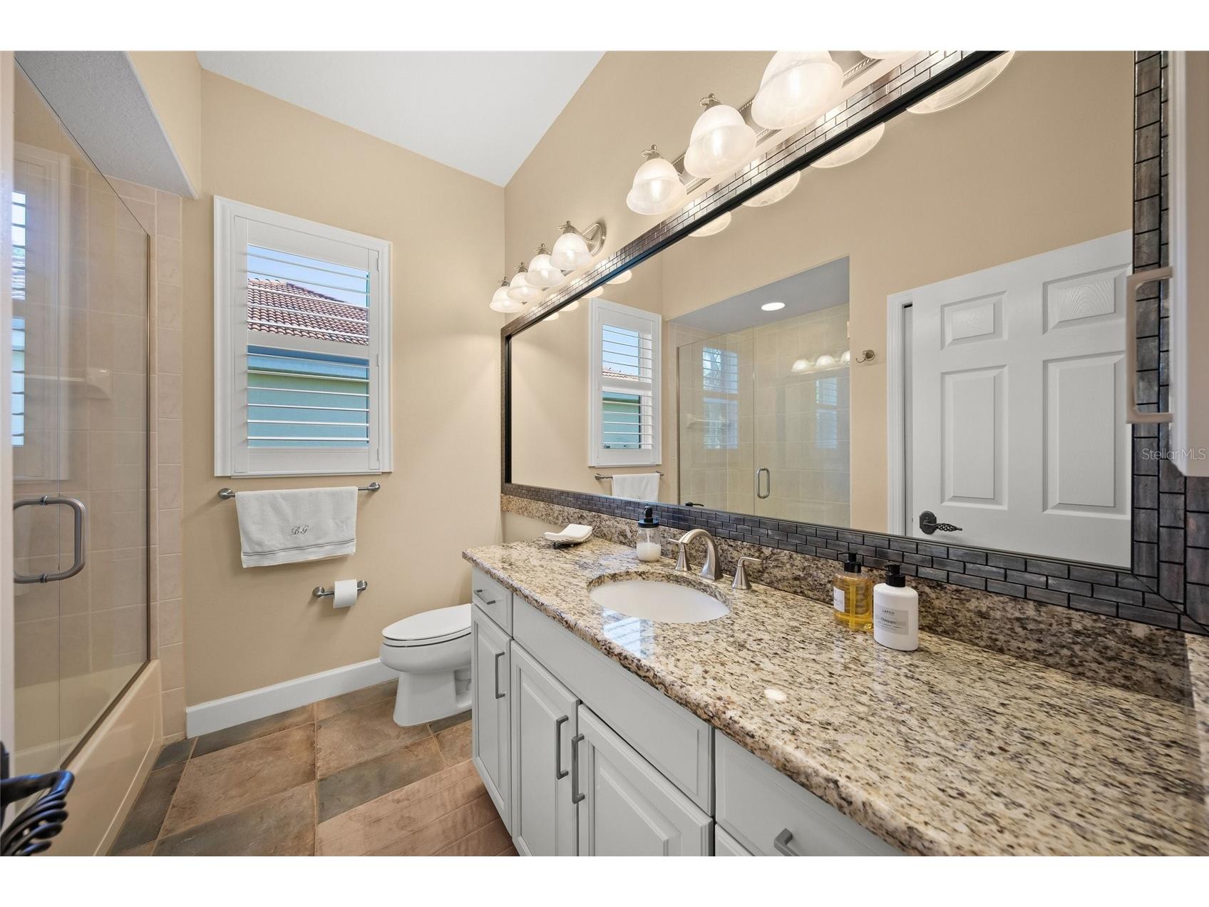 8282 Barton Farms Boulevard Sarasota FL 34240 A4689205 image47