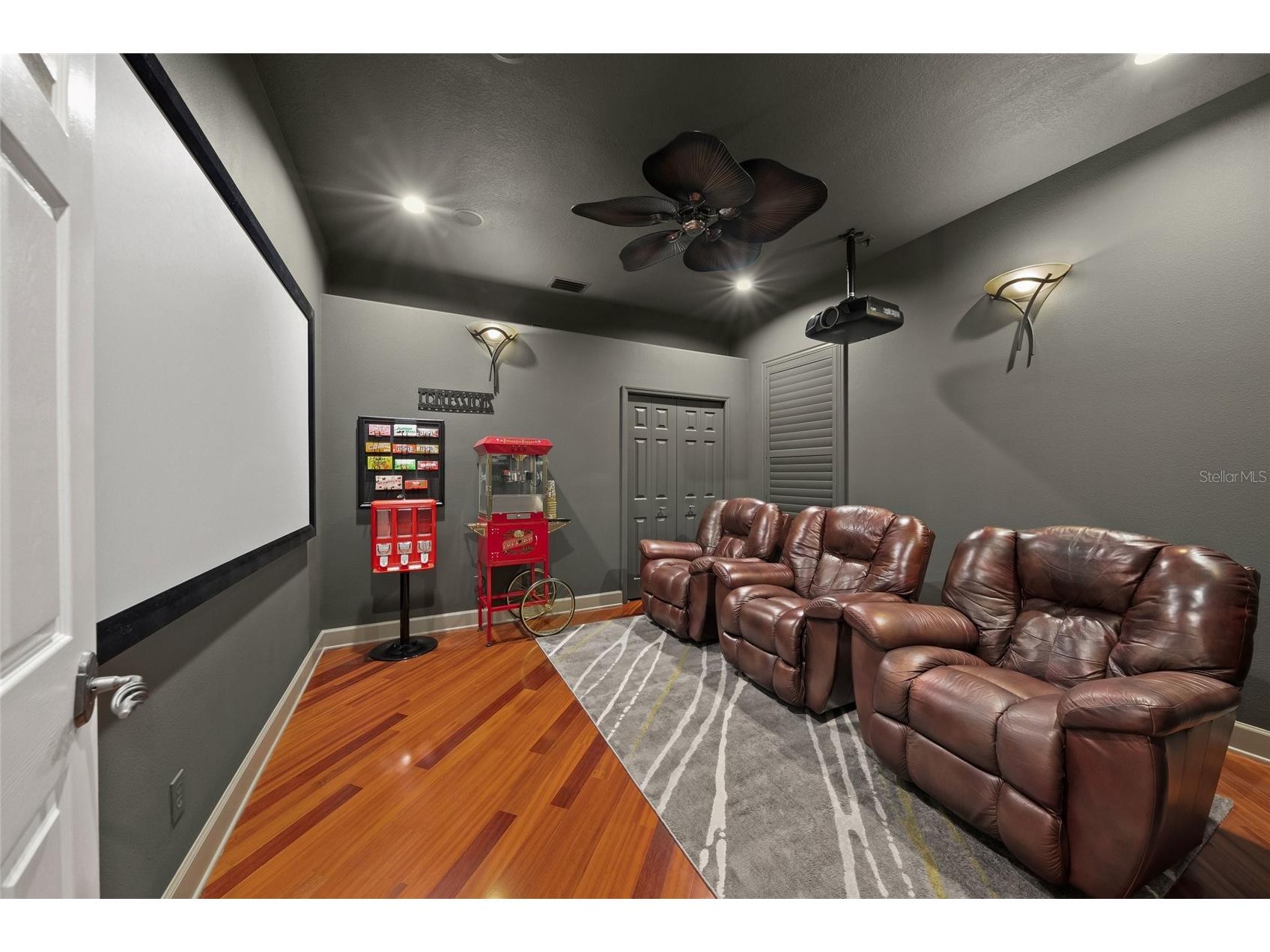 8282 Barton Farms Boulevard Sarasota FL 34240 A4689205 image49