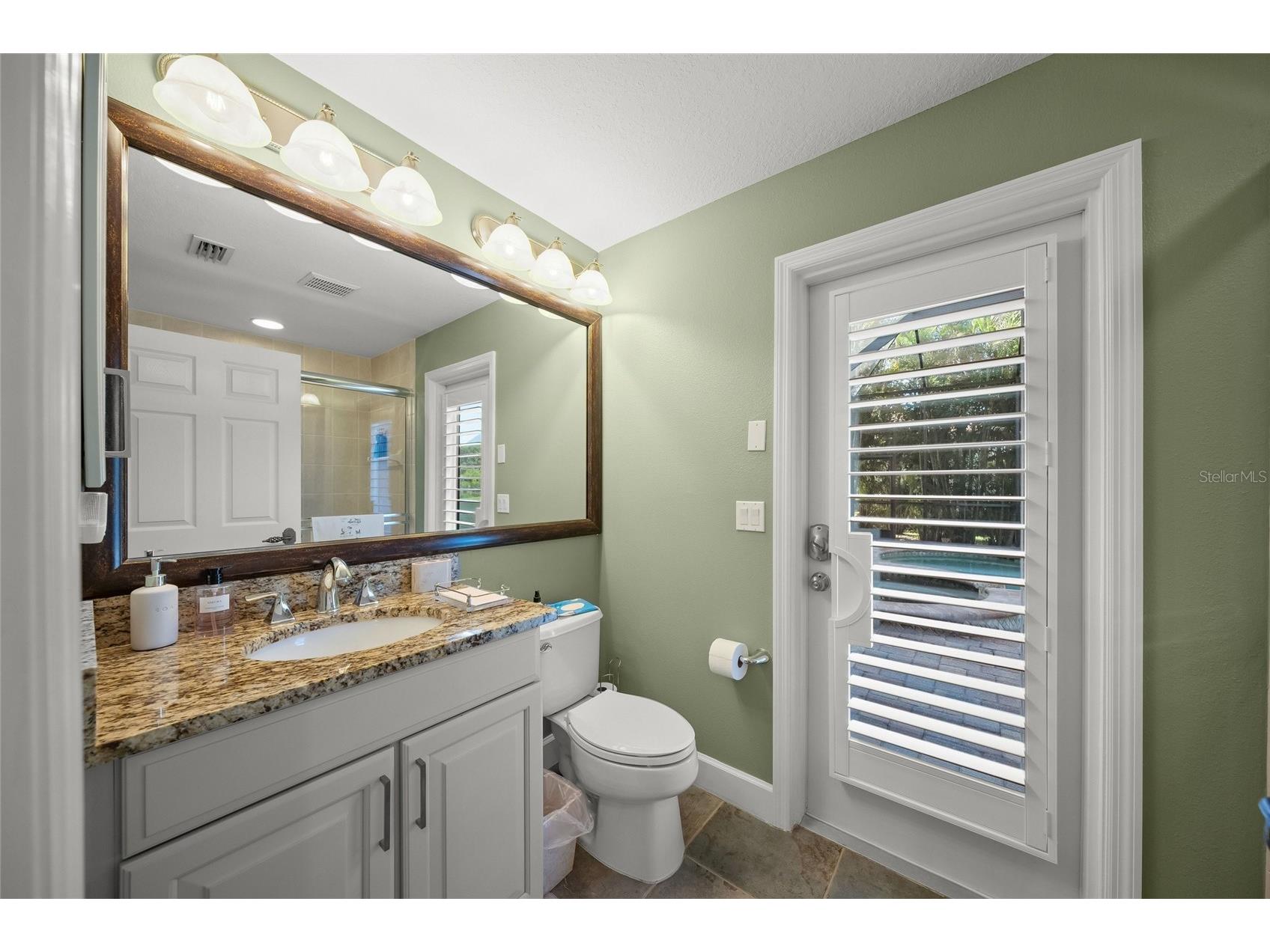 8282 Barton Farms Boulevard Sarasota FL 34240 A4689205 image50
