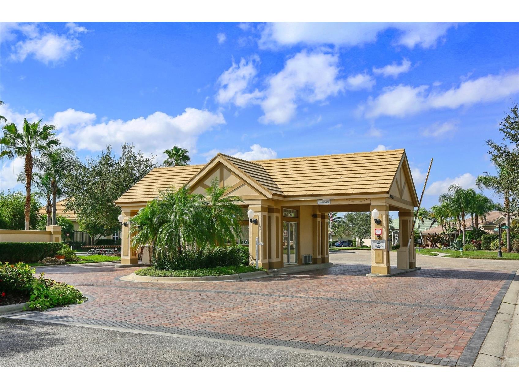 8282 Barton Farms Boulevard Sarasota FL 34240 A4689205 image59