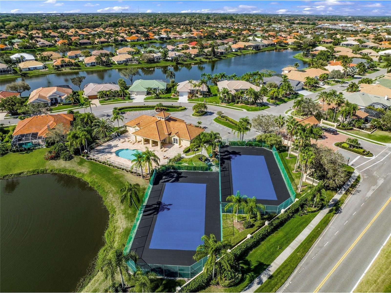 8282 Barton Farms Boulevard Sarasota FL 34240 A4689205 image63