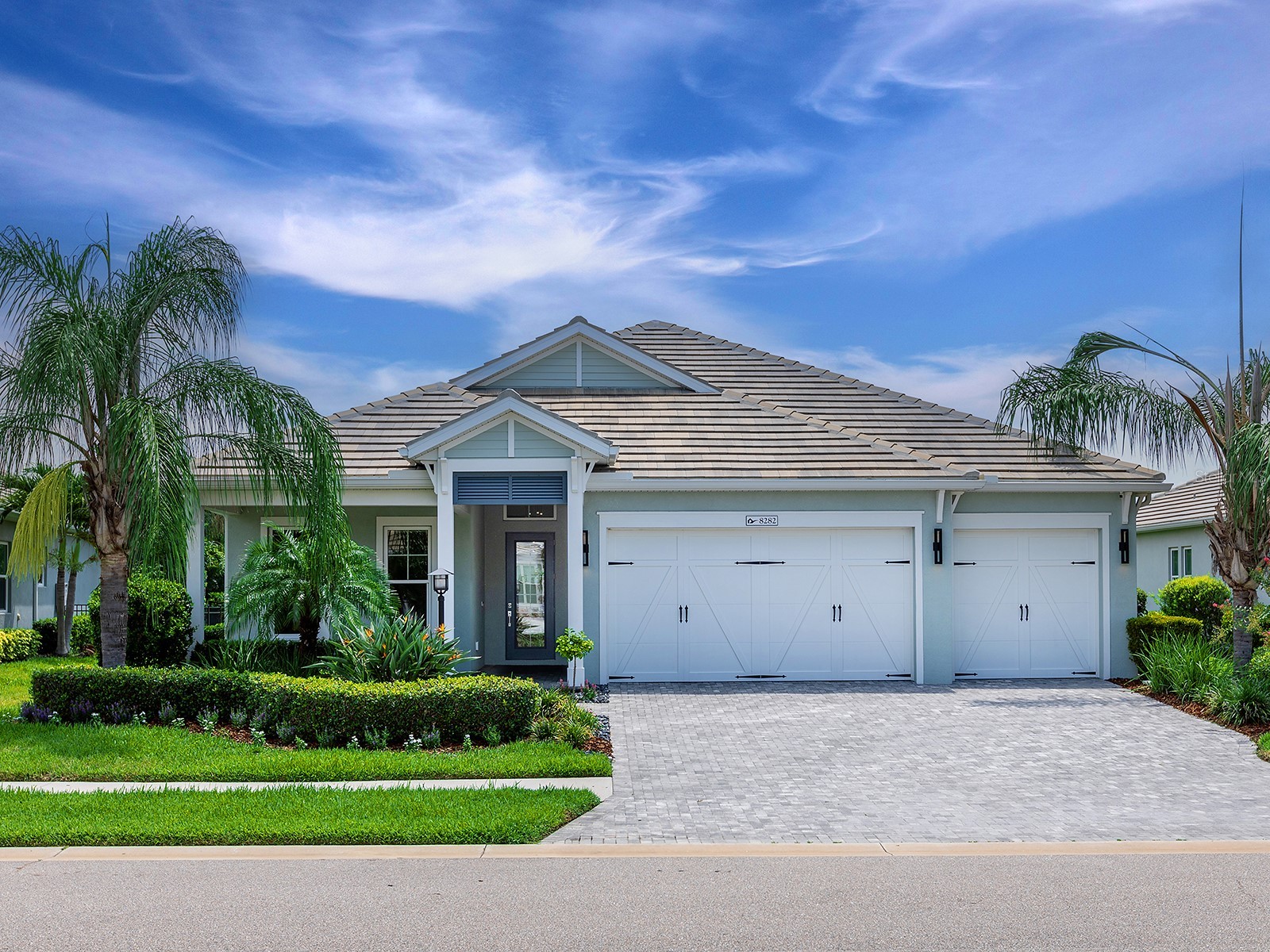 8282 Grande Shores Drive Sarasota FL 34240 A4697772 image1