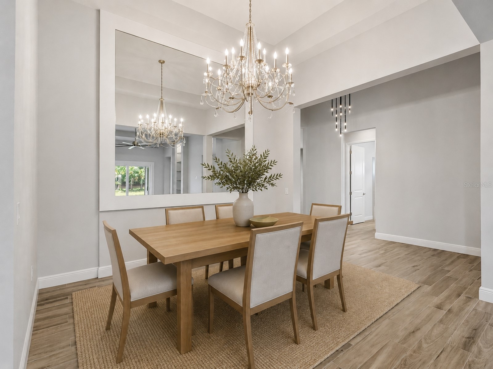 8282 Grande Shores Drive Sarasota FL 34240 A4697772 image16