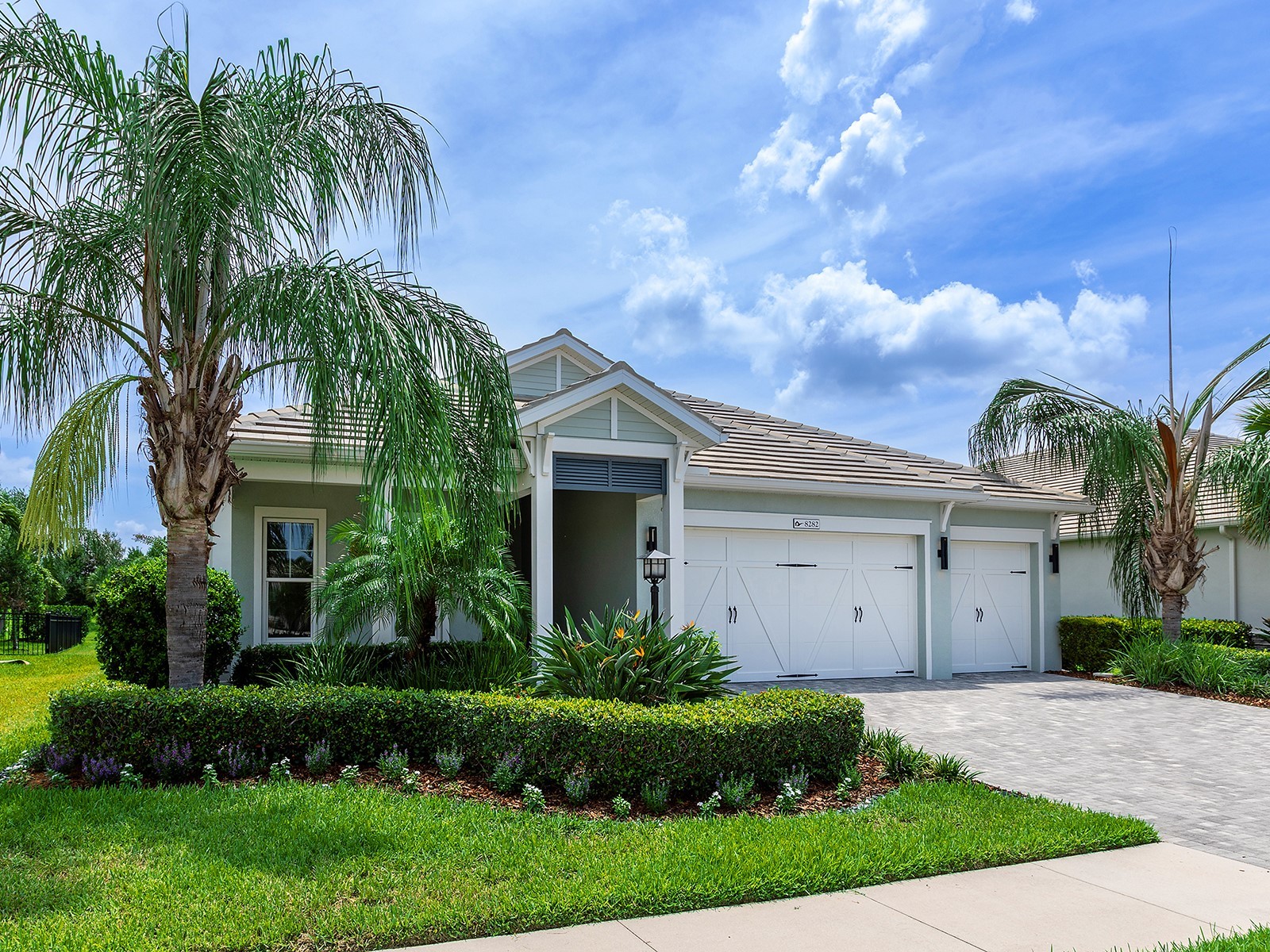 8282 Grande Shores Drive Sarasota FL 34240 A4697772 image2
