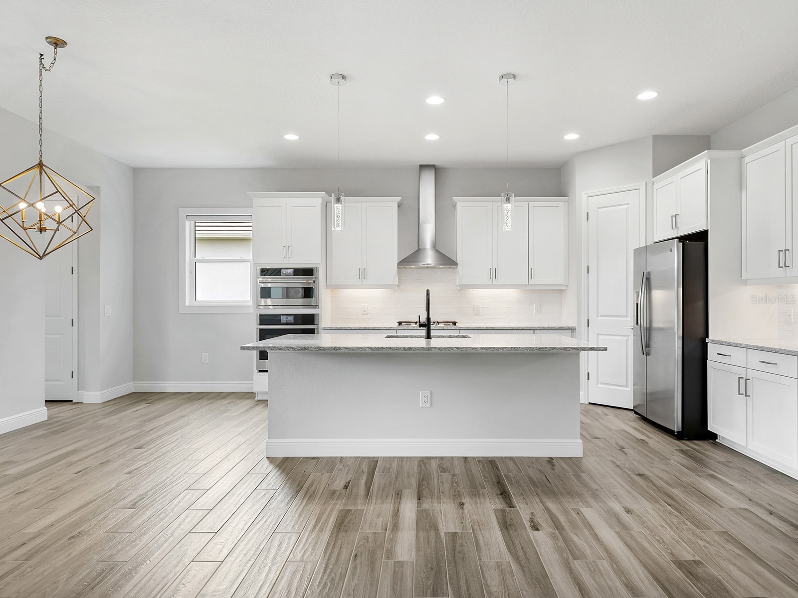 8282 Grande Shores Drive Sarasota FL 34240 A4697772 image21