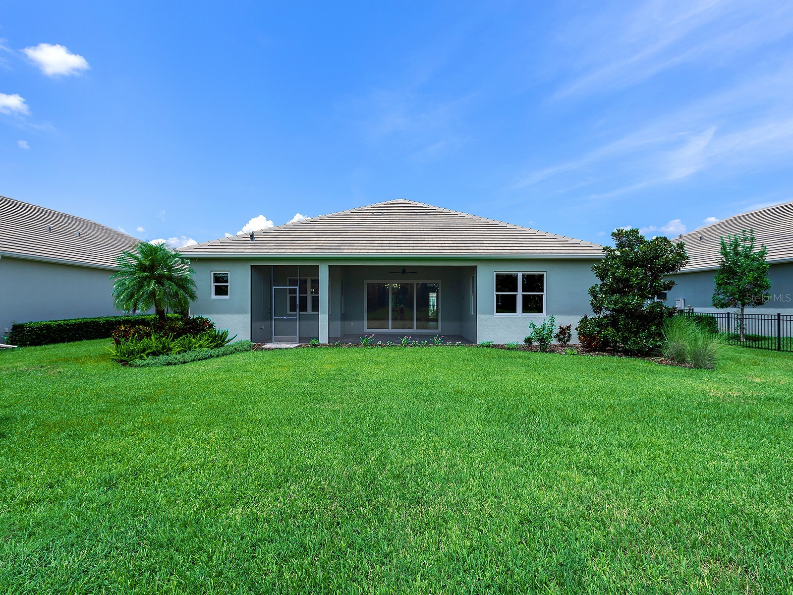 8282 Grande Shores Drive Sarasota FL 34240 A4697772 image53