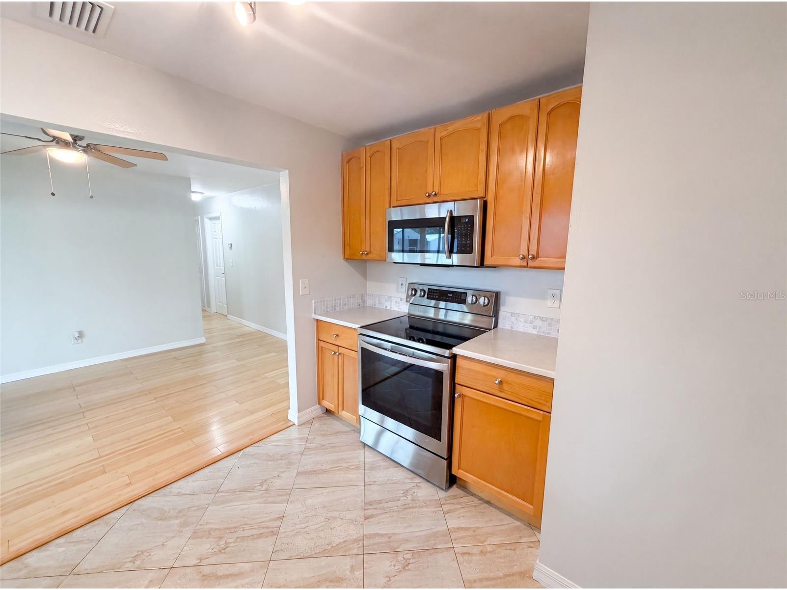 8283 86th Avenue Seminole FL 33777 O6424070 image3