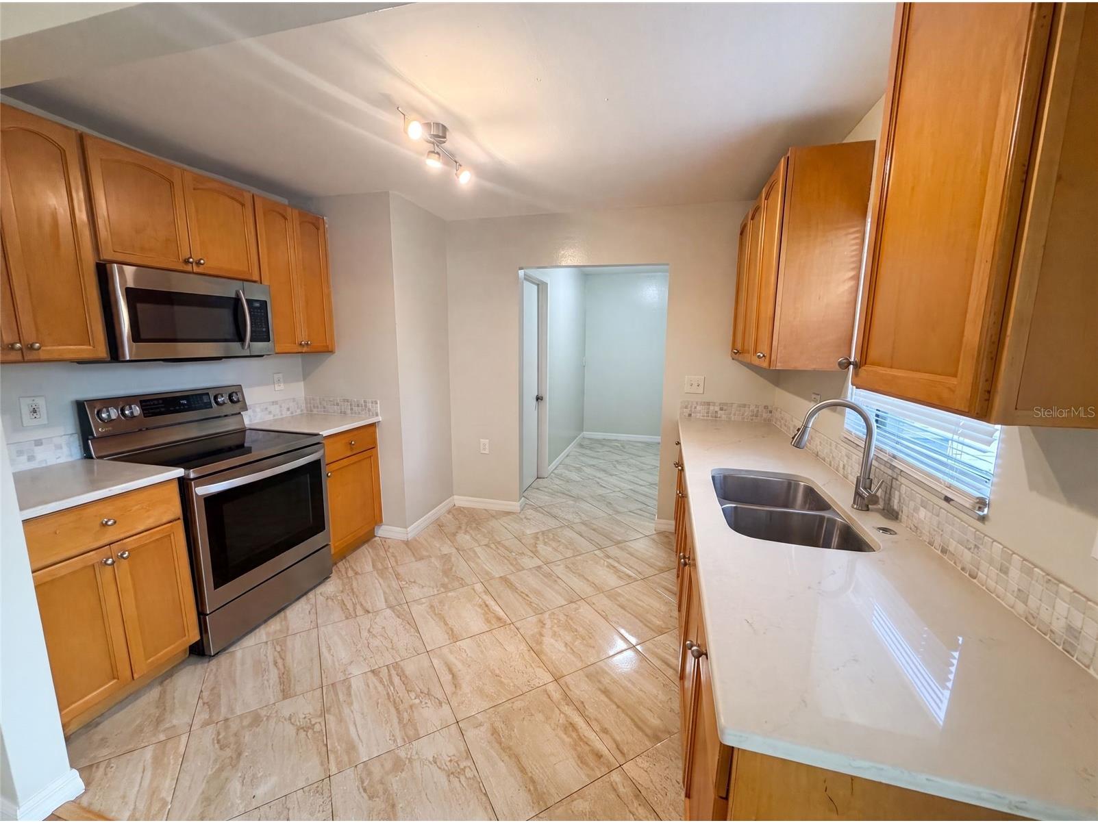 8283 86th Avenue Seminole FL 33777 O6424070 image4