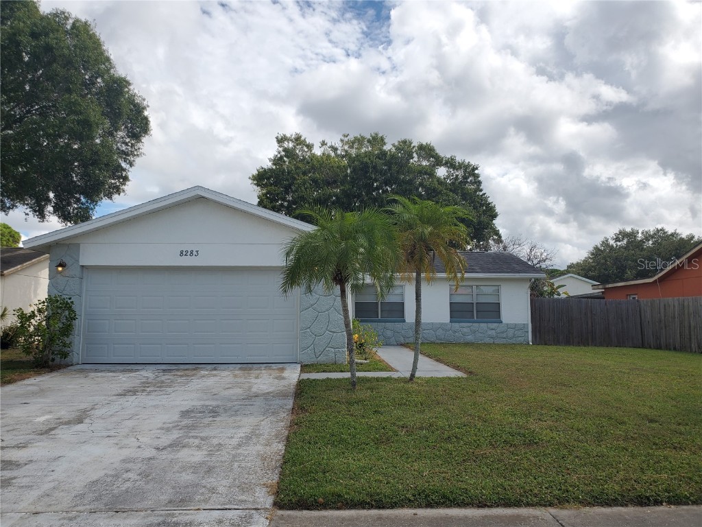 8283 Denise Drive E Seminole FL 33777 U8215982 image1