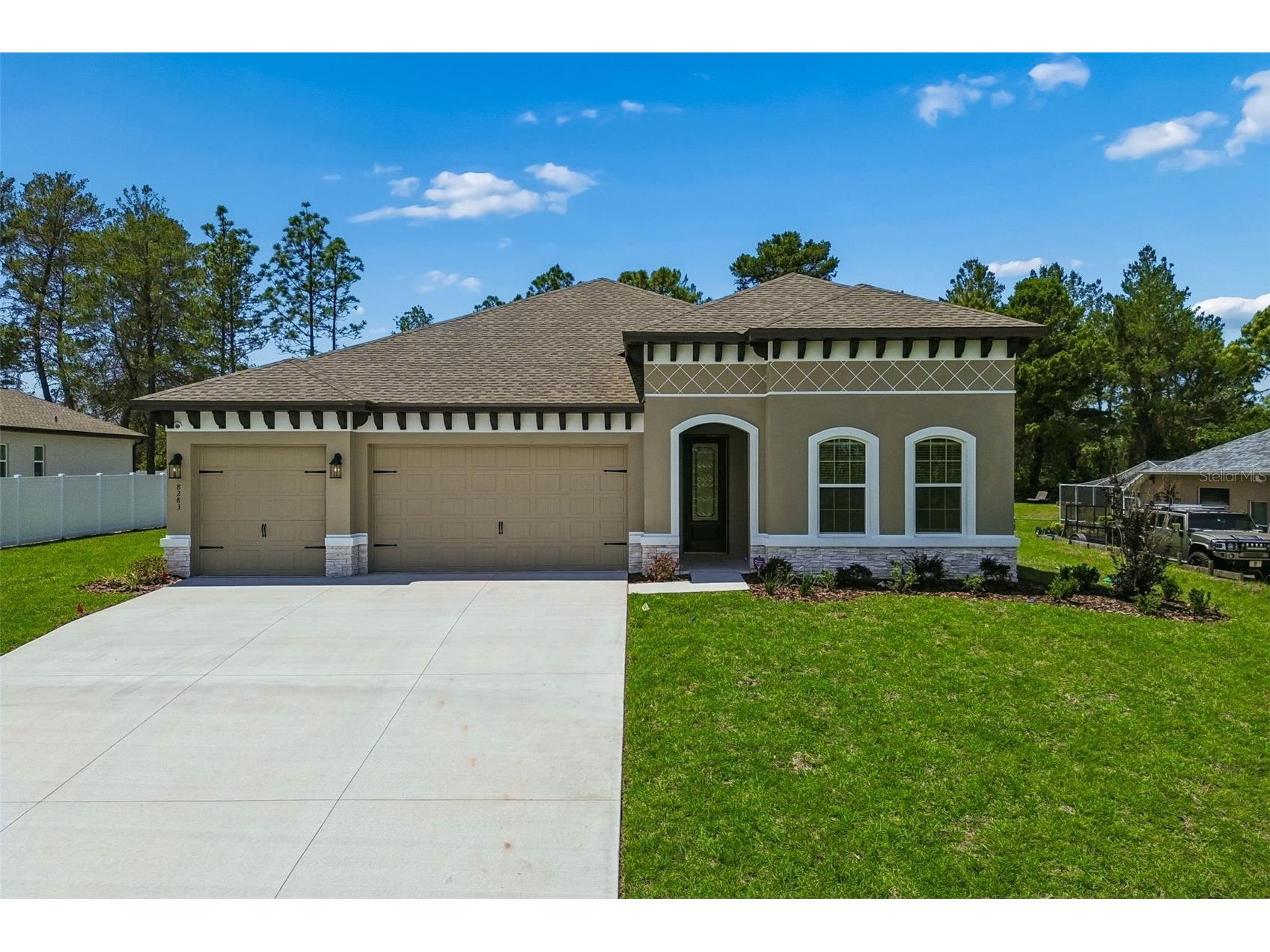 8283 Nittany Road Weeki Wachee FL 34613 W7882342 image1