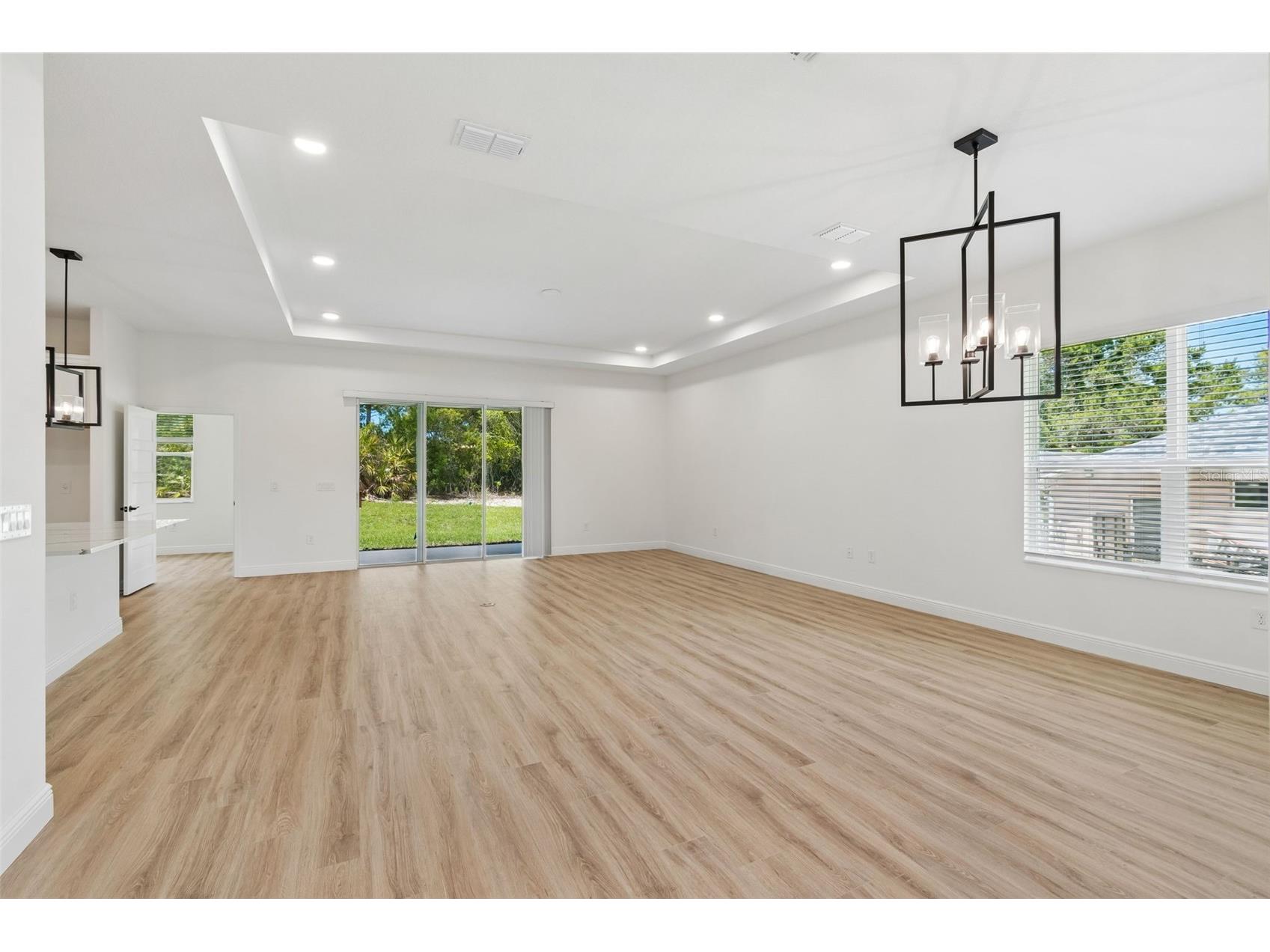 8283 Nittany Road Weeki Wachee FL 34613 W7882342 image13