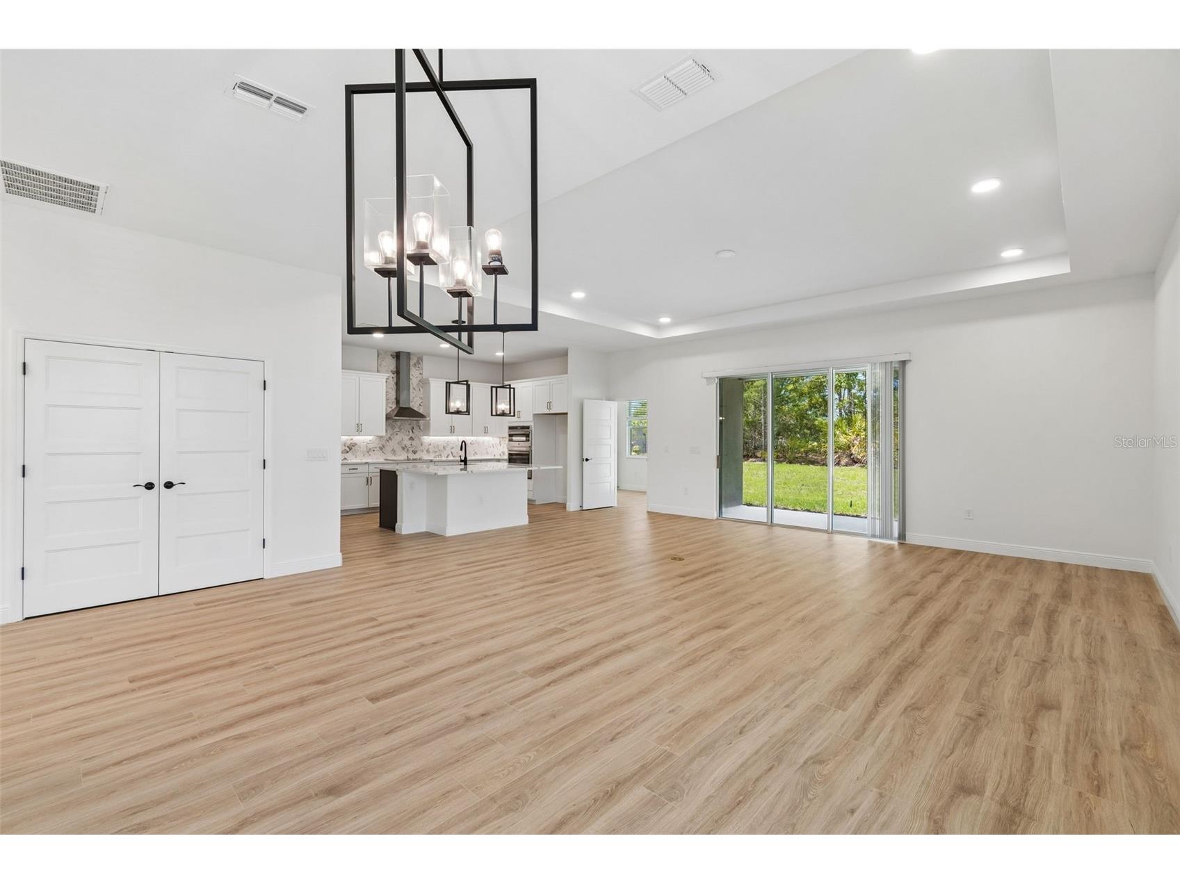 8283 Nittany Road Weeki Wachee FL 34613 W7882342 image15