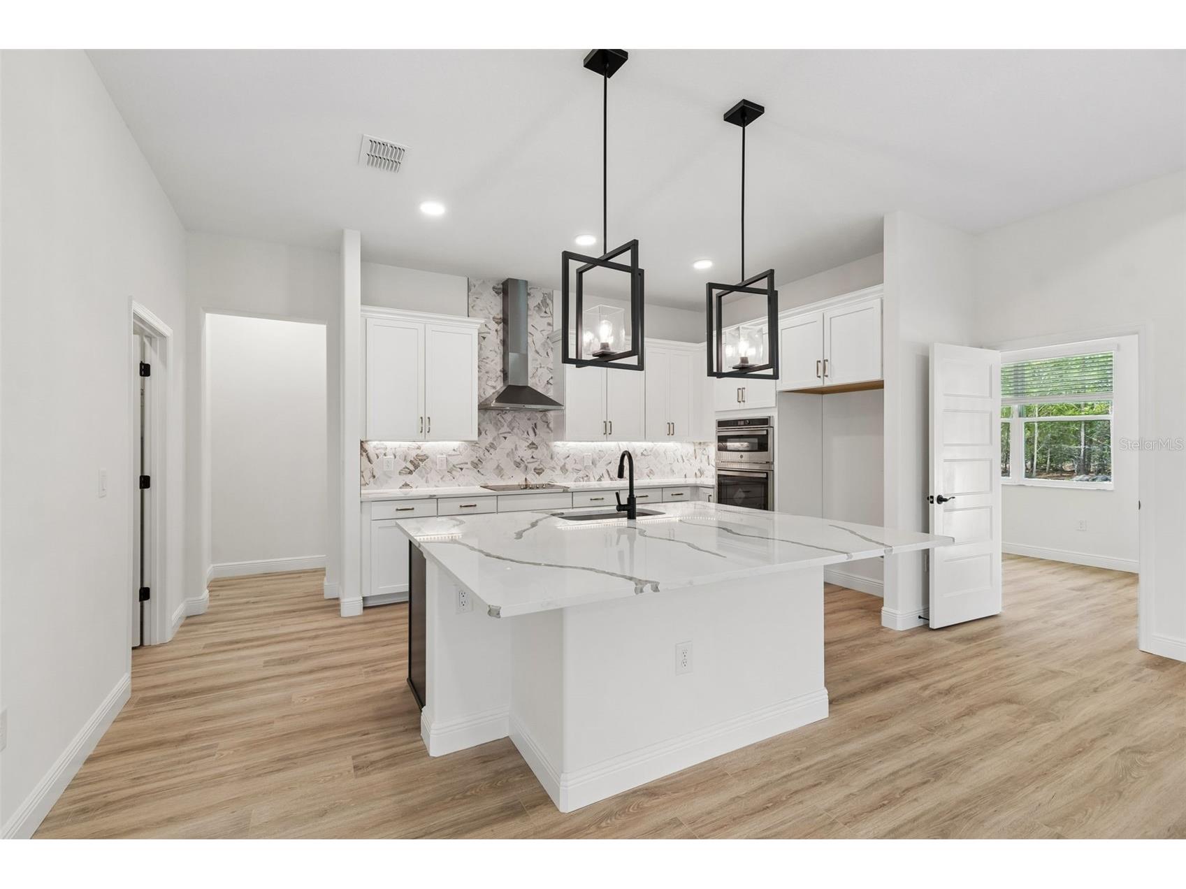 8283 Nittany Road Weeki Wachee FL 34613 W7882342 image16