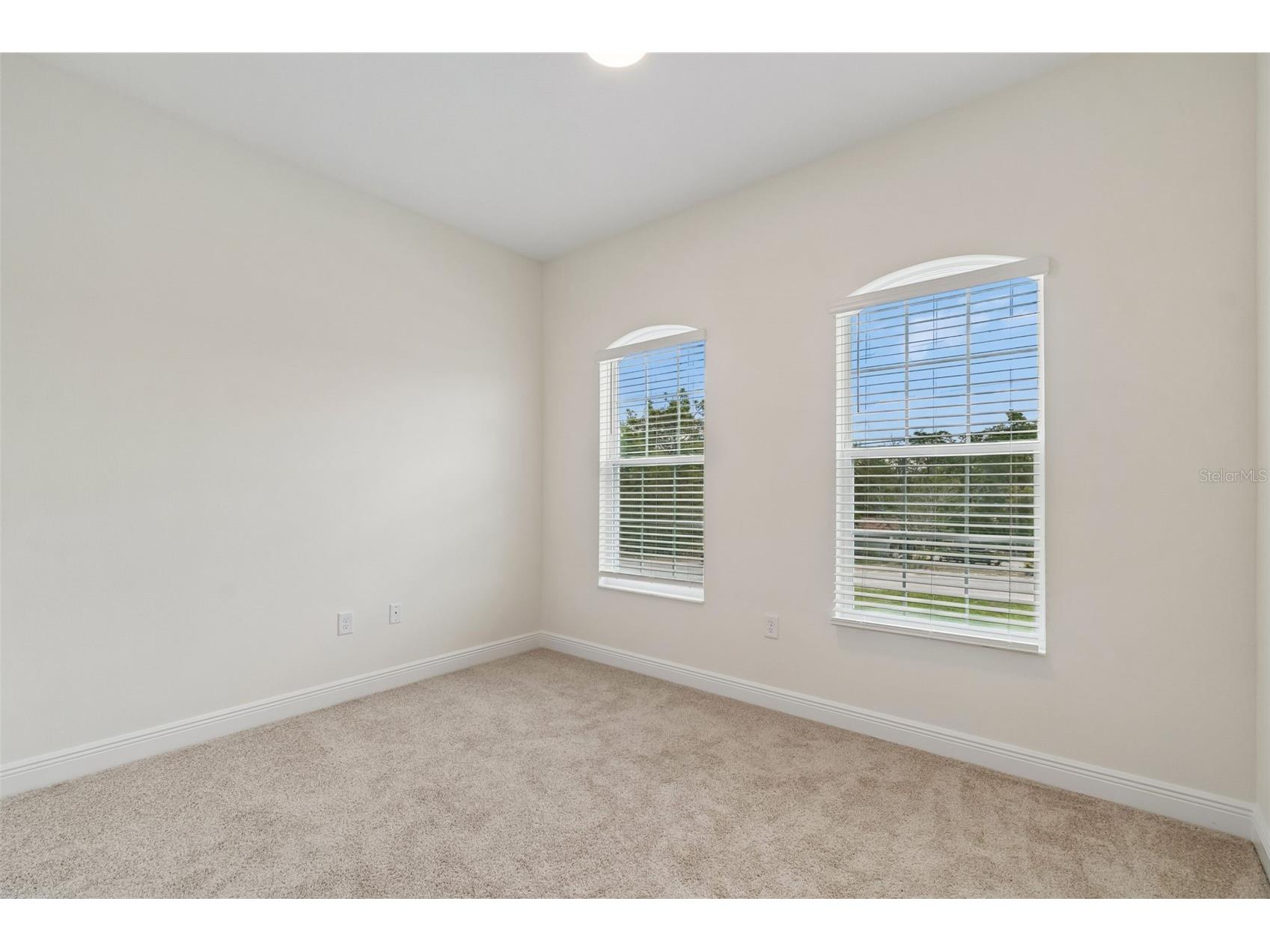 8283 Nittany Road Weeki Wachee FL 34613 W7882342 image32