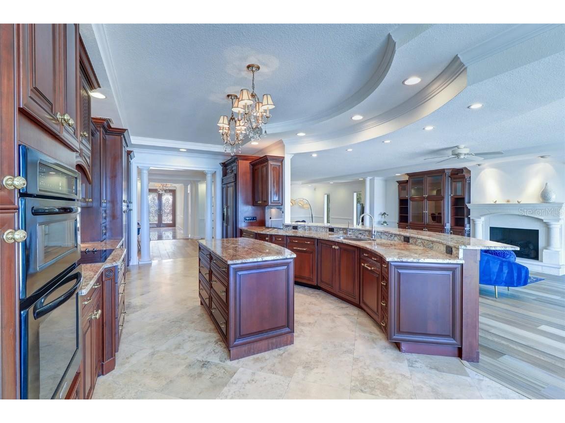 8286 30th Avenue N Saint Petersburg FL 33710 TB8405645 image18