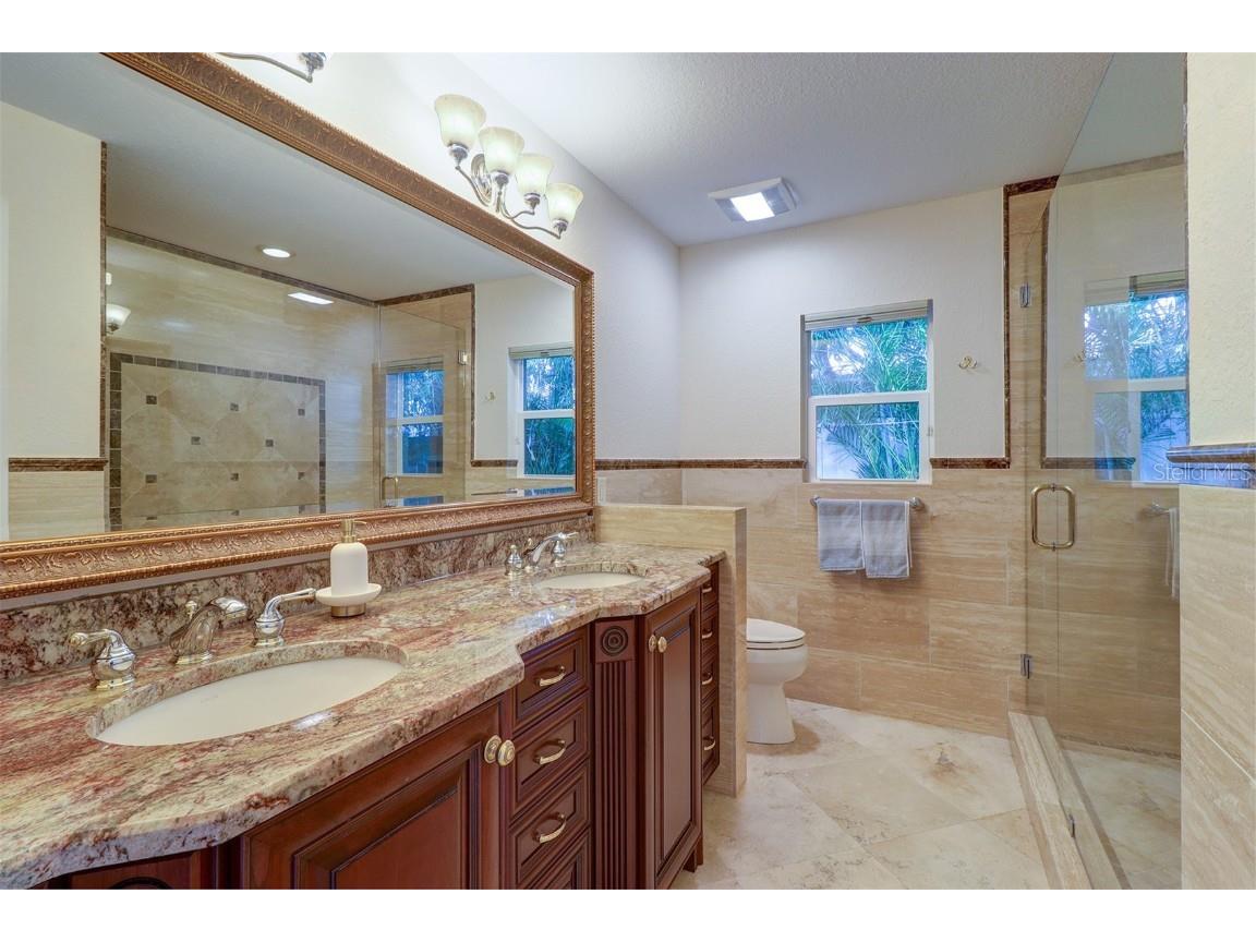 8286 30th Avenue N Saint Petersburg FL 33710 TB8405645 image24