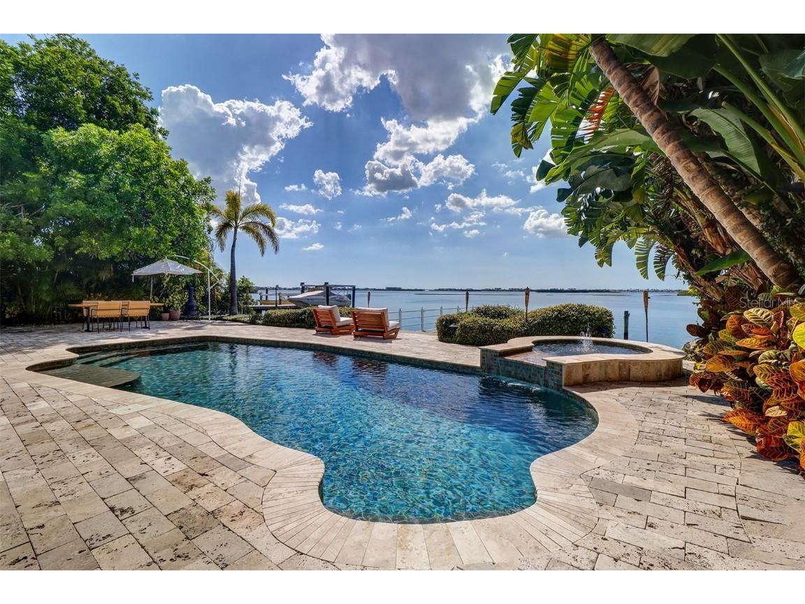 8286 30th Avenue N Saint Petersburg FL 33710 TB8405645 image4