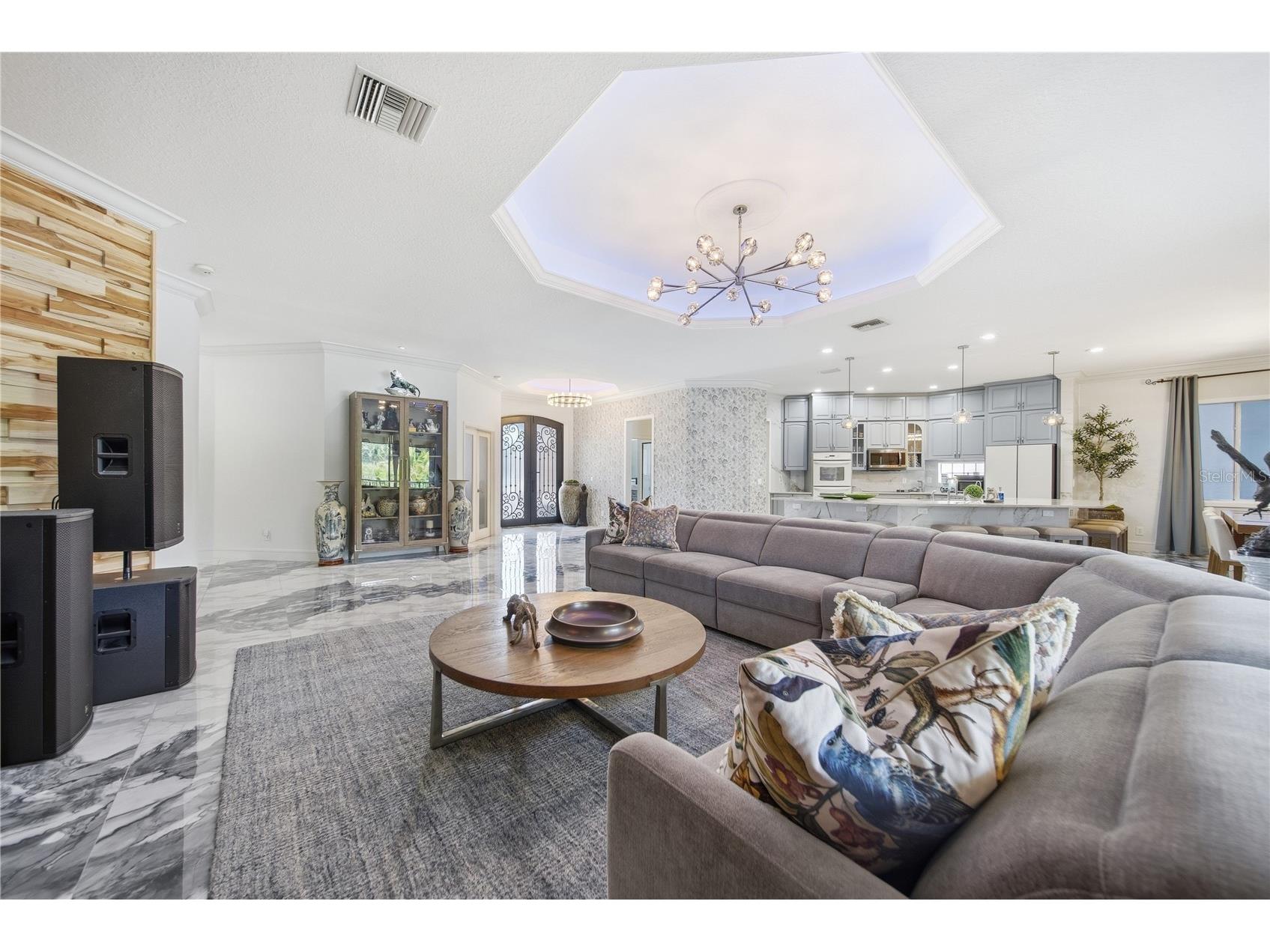 8286 N 97th N St Seminole FL 33777 TB8511247 image9